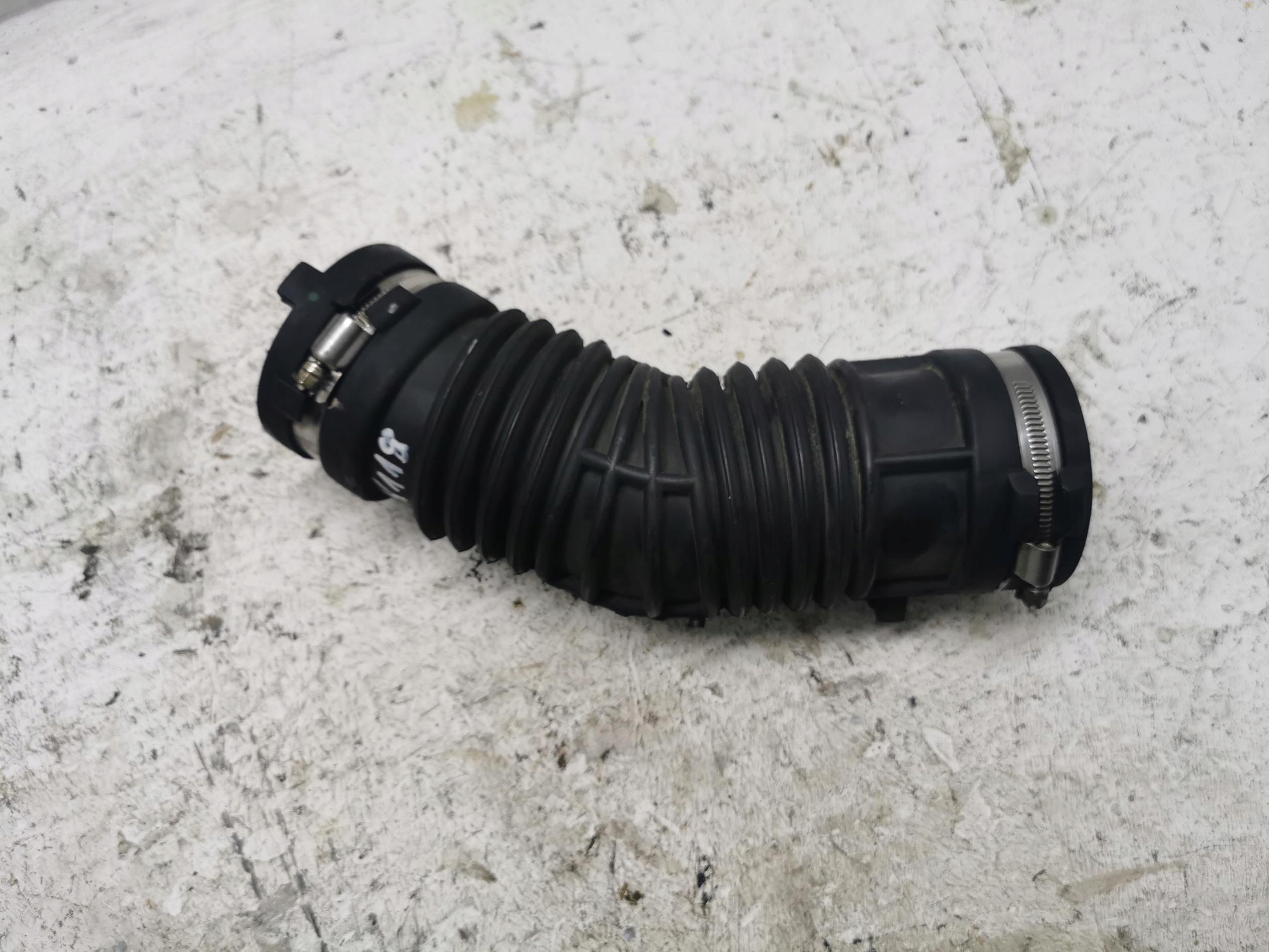 pipe air RENAULT MEGANE III 1.6 165751903R