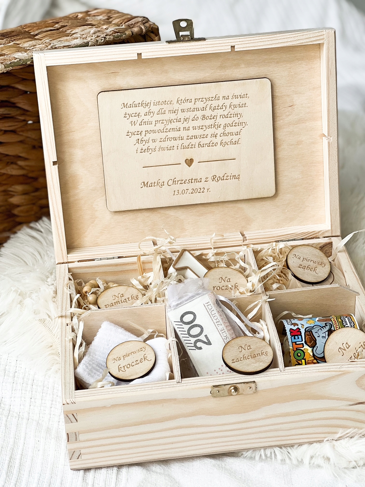 PUDEŁKO WSPOMNIEŃ PREZENT CHRZEST ROCZEK METRYCZKA DLA CHŁOPCA DZIEWCZYNKI Bohater brak
