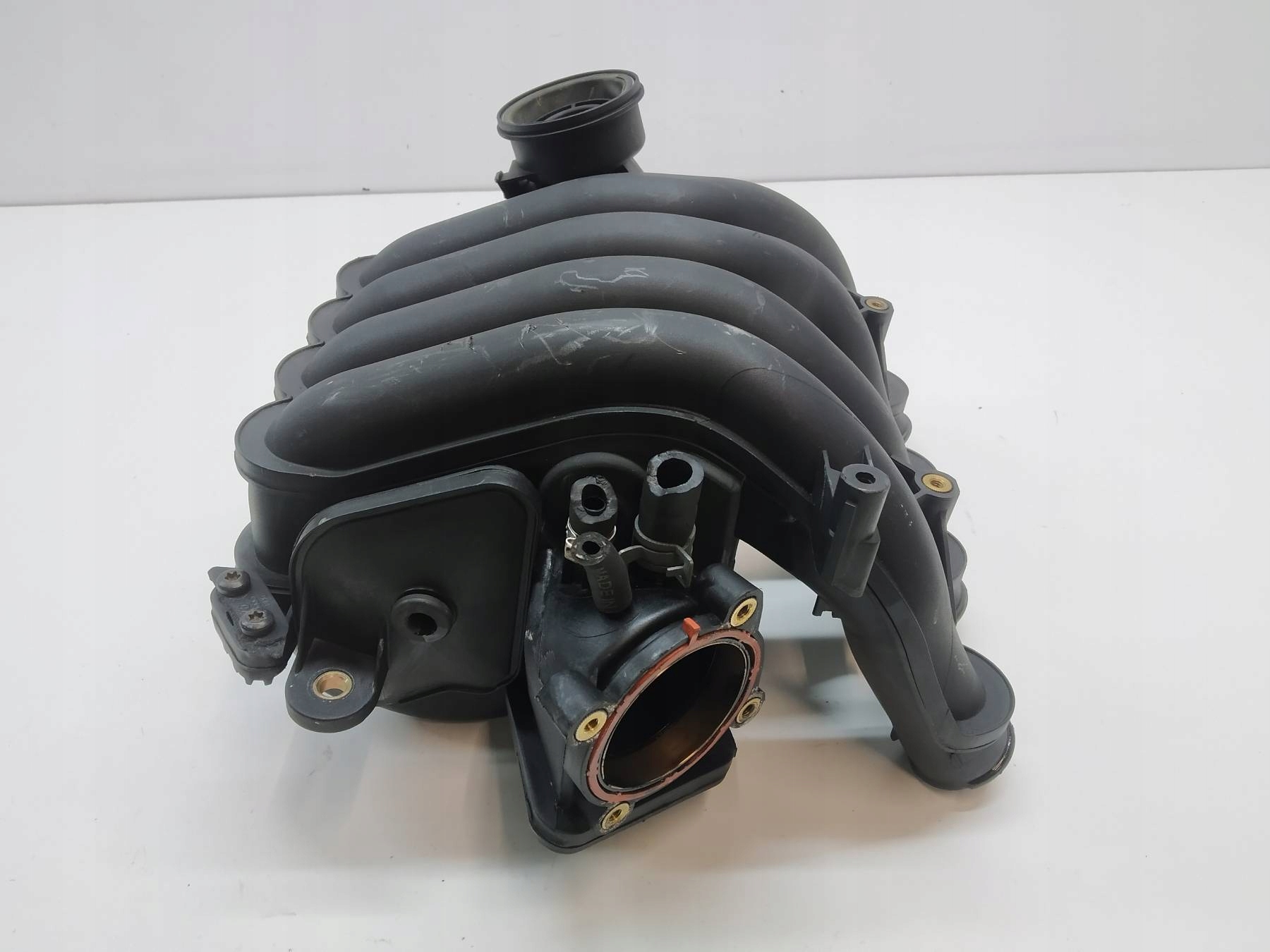 intake manifold 06B133210AD 1.6 8V Audi A4 and (1994-2001) B5