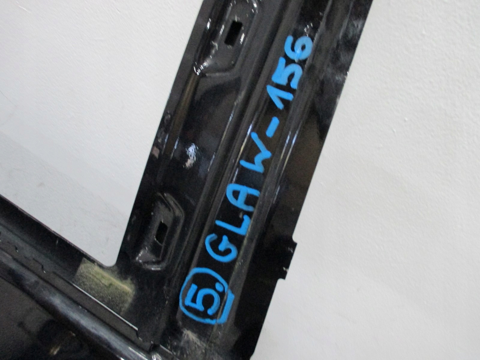 door right rear. MERCEDES GLA A1567320210