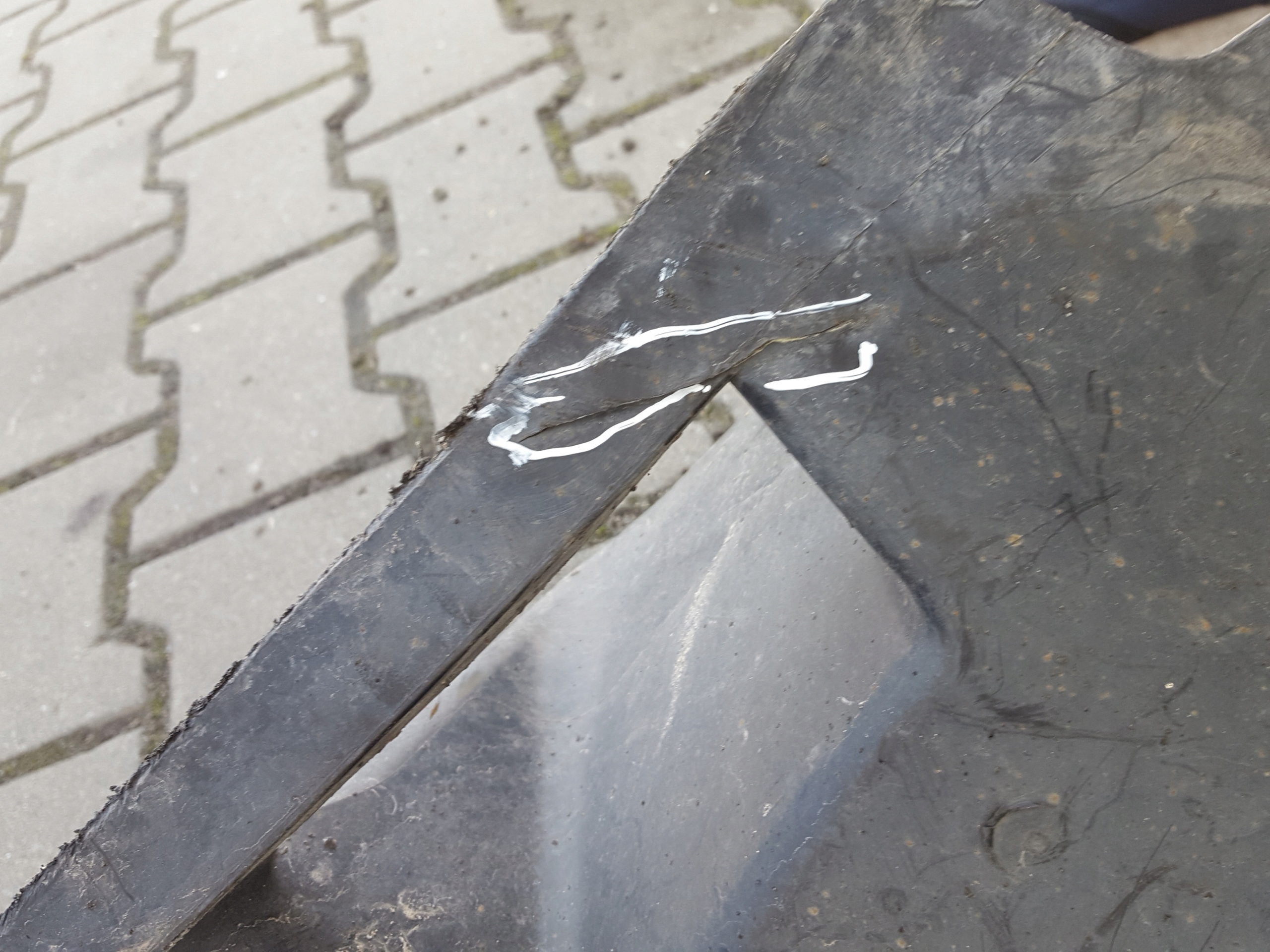 vw Golf 5 V PLUS 05-08r подкрылки левый перед