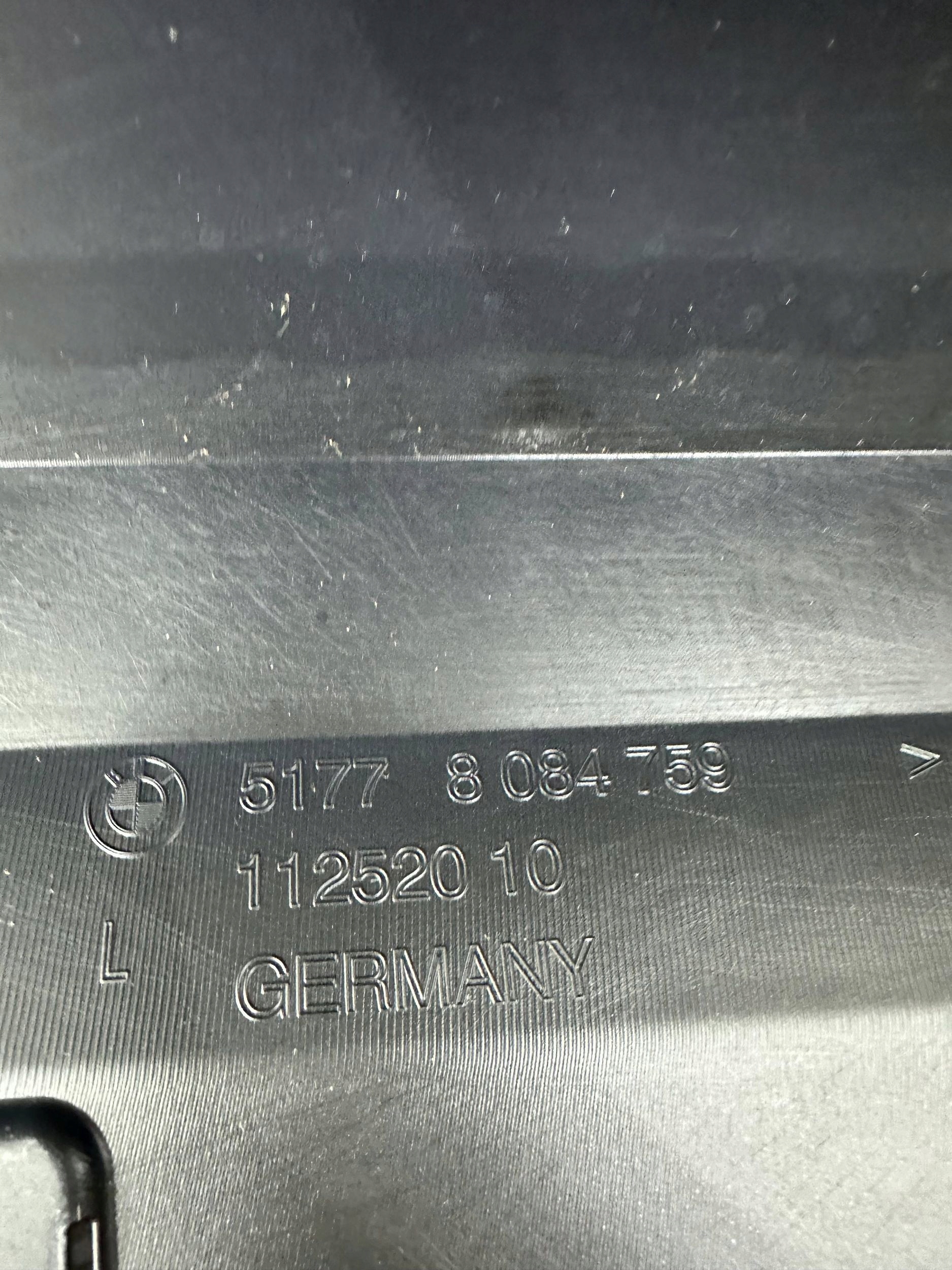 cap threshold BMW 5 G60 G61 8084759