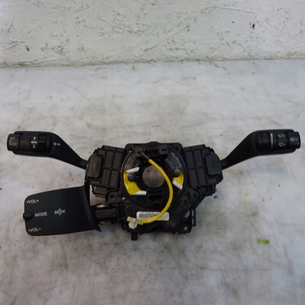 FORD FOCUS MK2 DEVIO LUCI TERGICRISTALLO TERGI 4M5T-13N064-FH