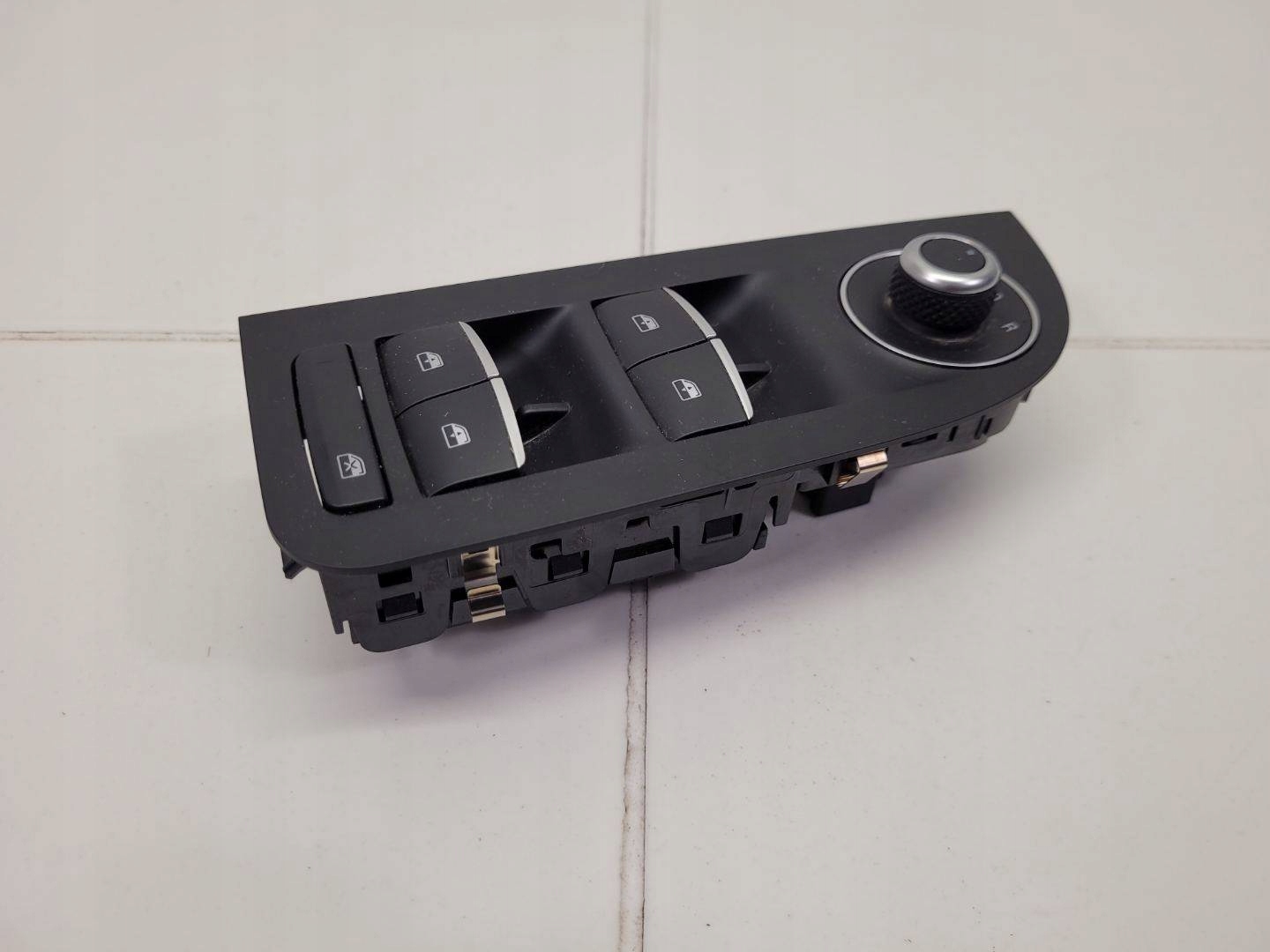 Przyciski Vitre Alfa Romeo Giulia 2 2017 01561342350