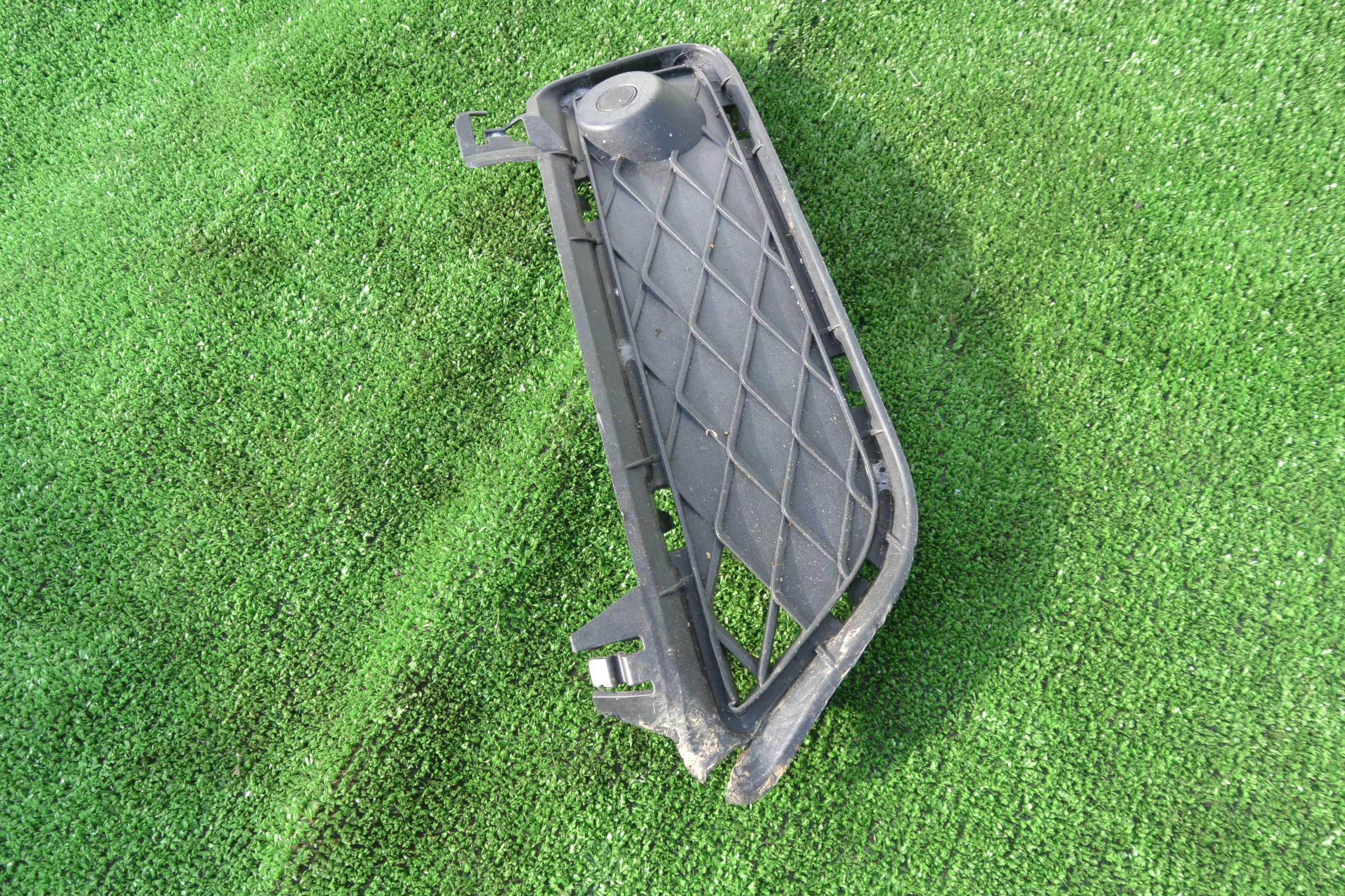 grid of a bumper sensor PDC left front BMW X3 F25