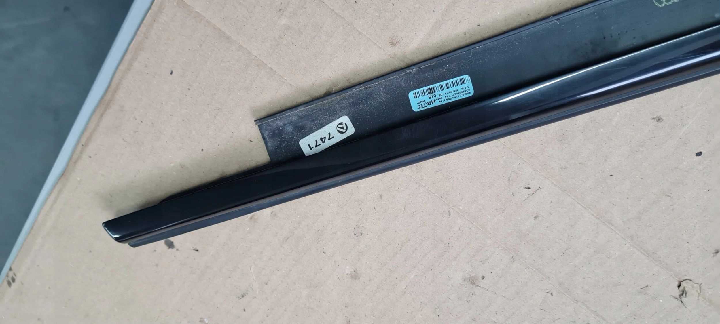 A6 C7 4G moulding dust right rear part SLINE black BLACK 4G0853764A