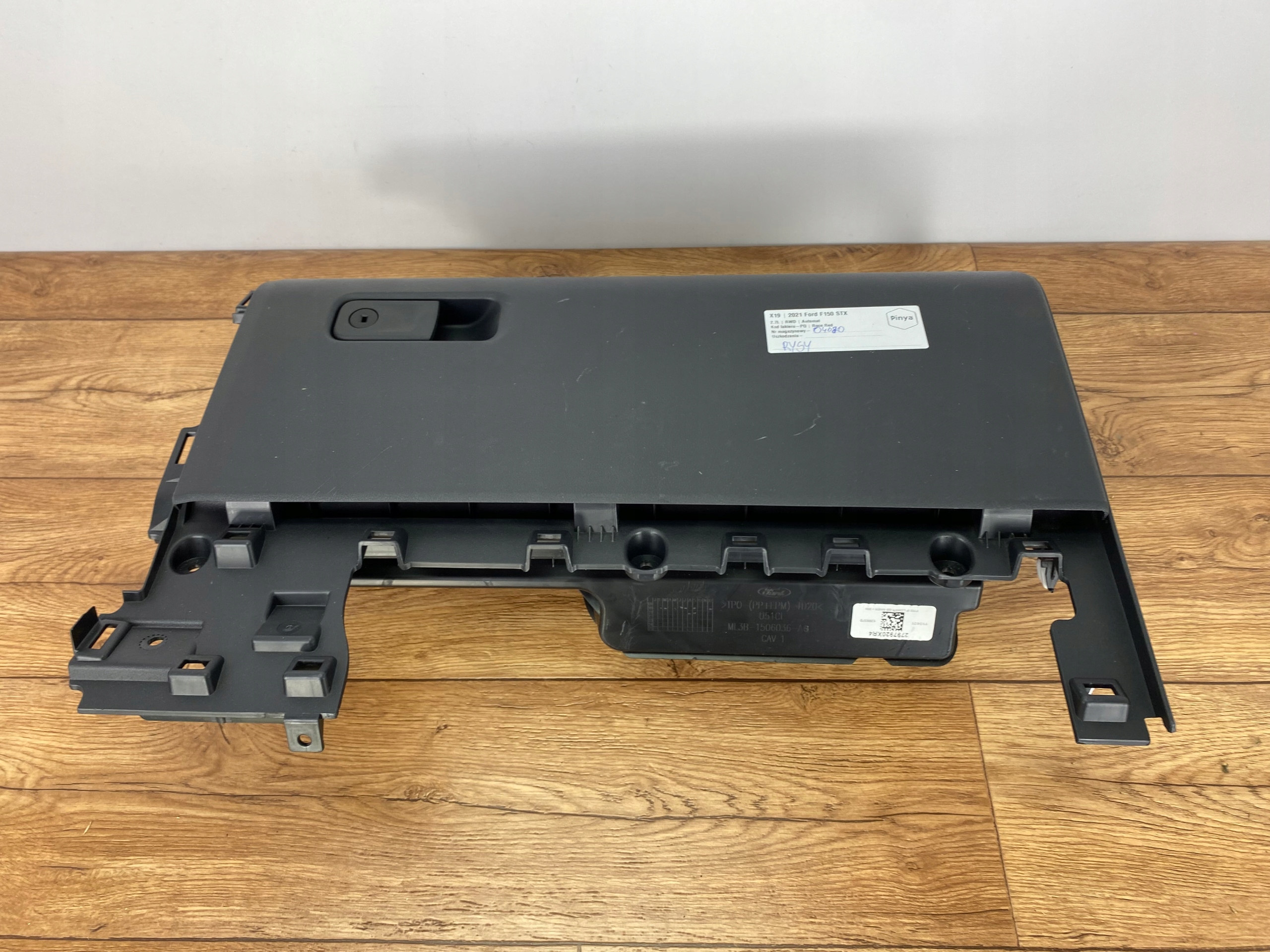 passenger compartment Ford F150 2021+ USA