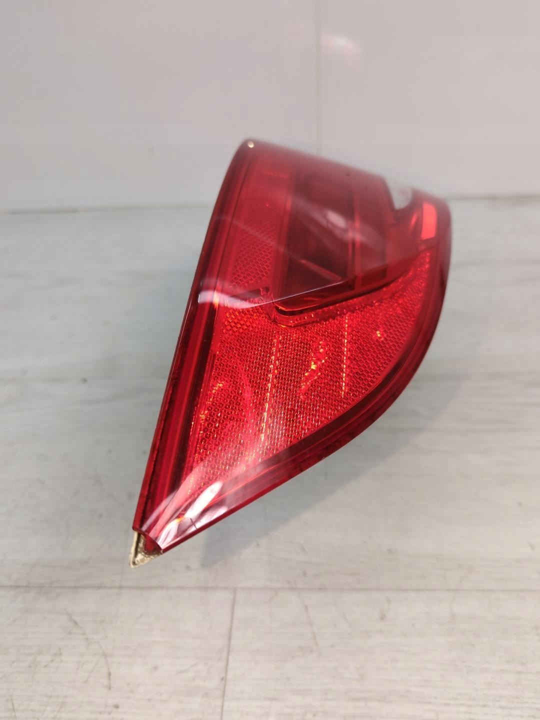 фонарь правый 197337-02 jaguar XE