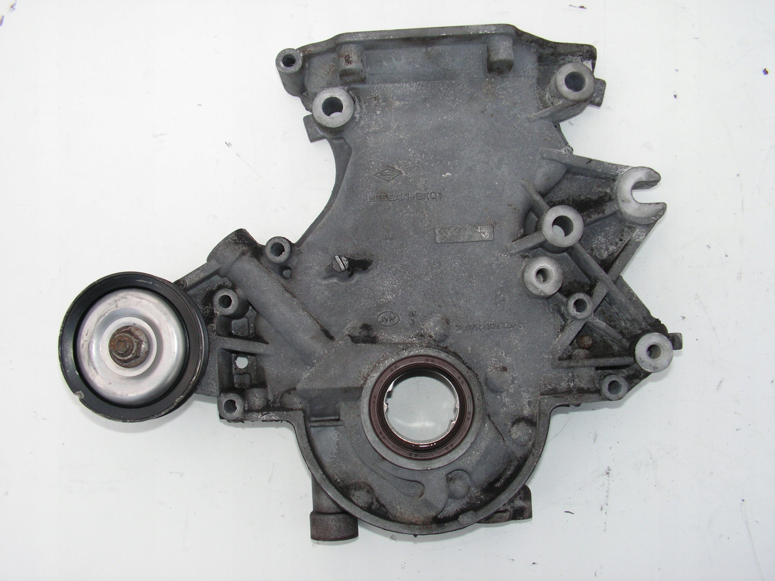 16841 60J21 - MICRA K12 1,2 16v кришка ГРМ масляний насос
