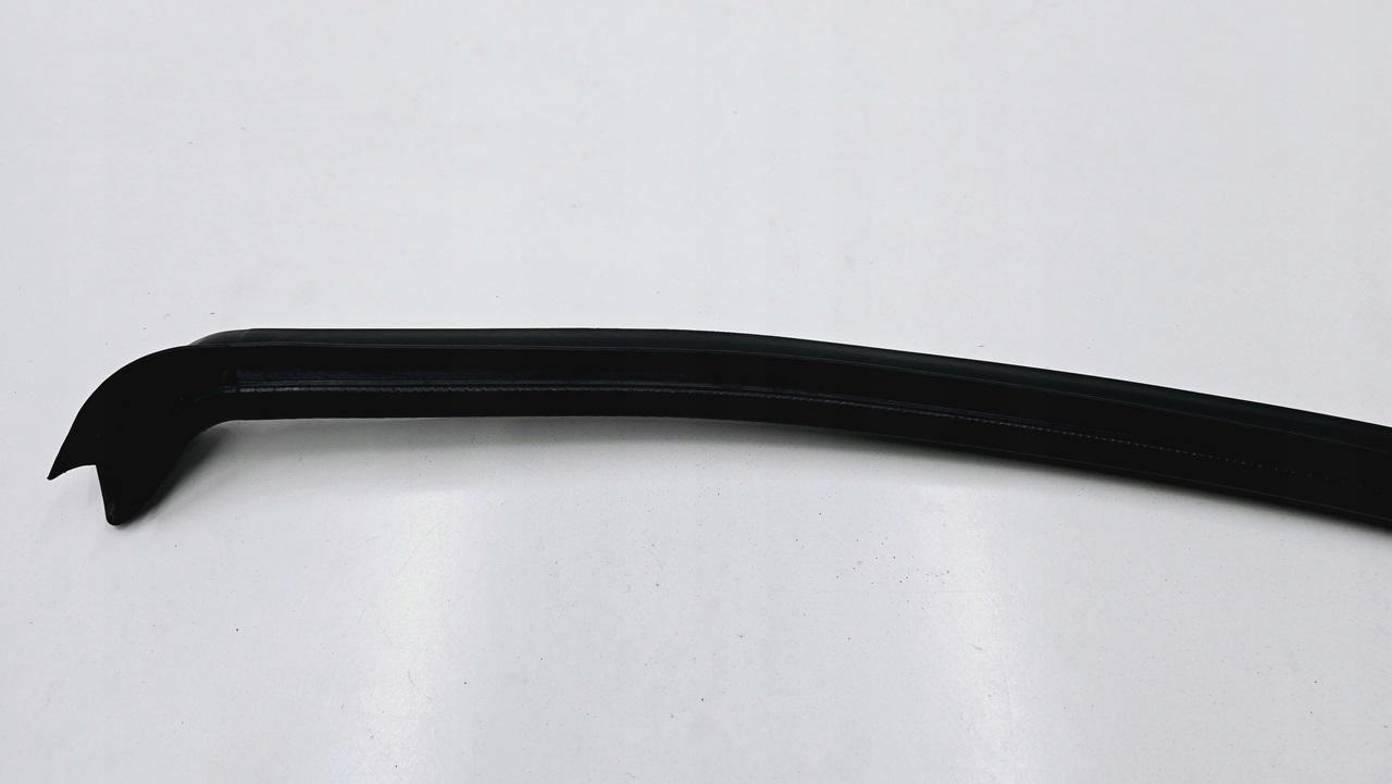 USZCZELKA BŁOTNIKA LEWY TYŁ TYLNA FORD EDGE MK2 FT4B-R28125-AJ Numer katalogowy części 2330903_FT4B-R28125-AM