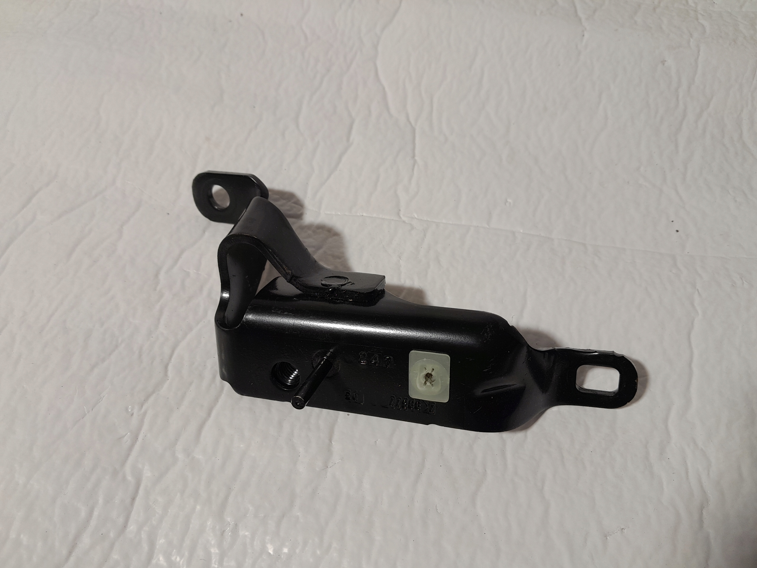 BMW X7 G07 console mounting supports 7488677