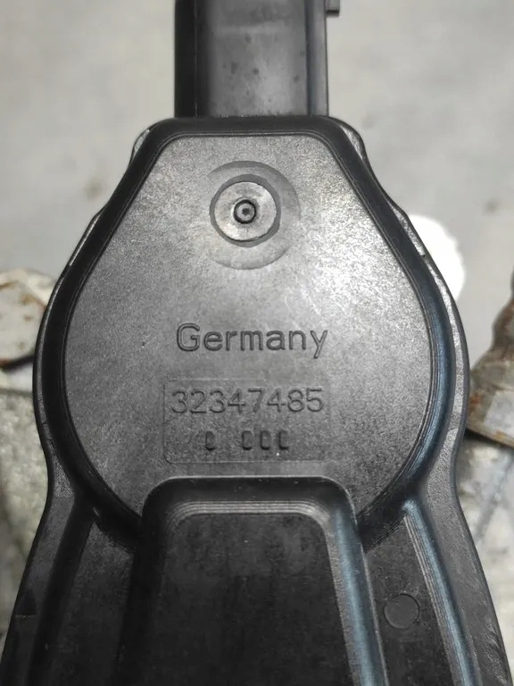 Audi A5 8T caliper right rear part 32347485