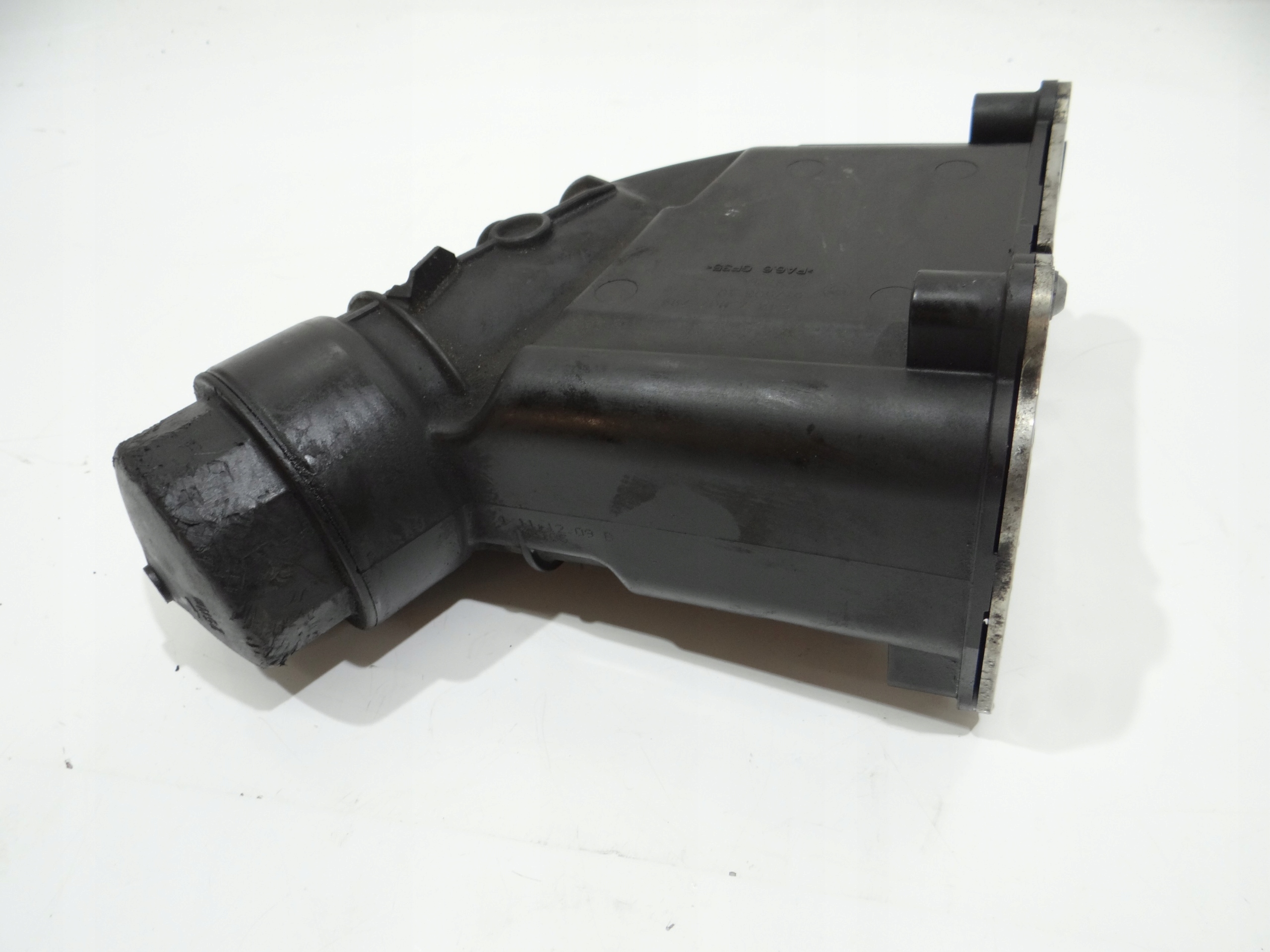 držač poklopač filtera ulja BMW E60 N47 2.0D 7807799