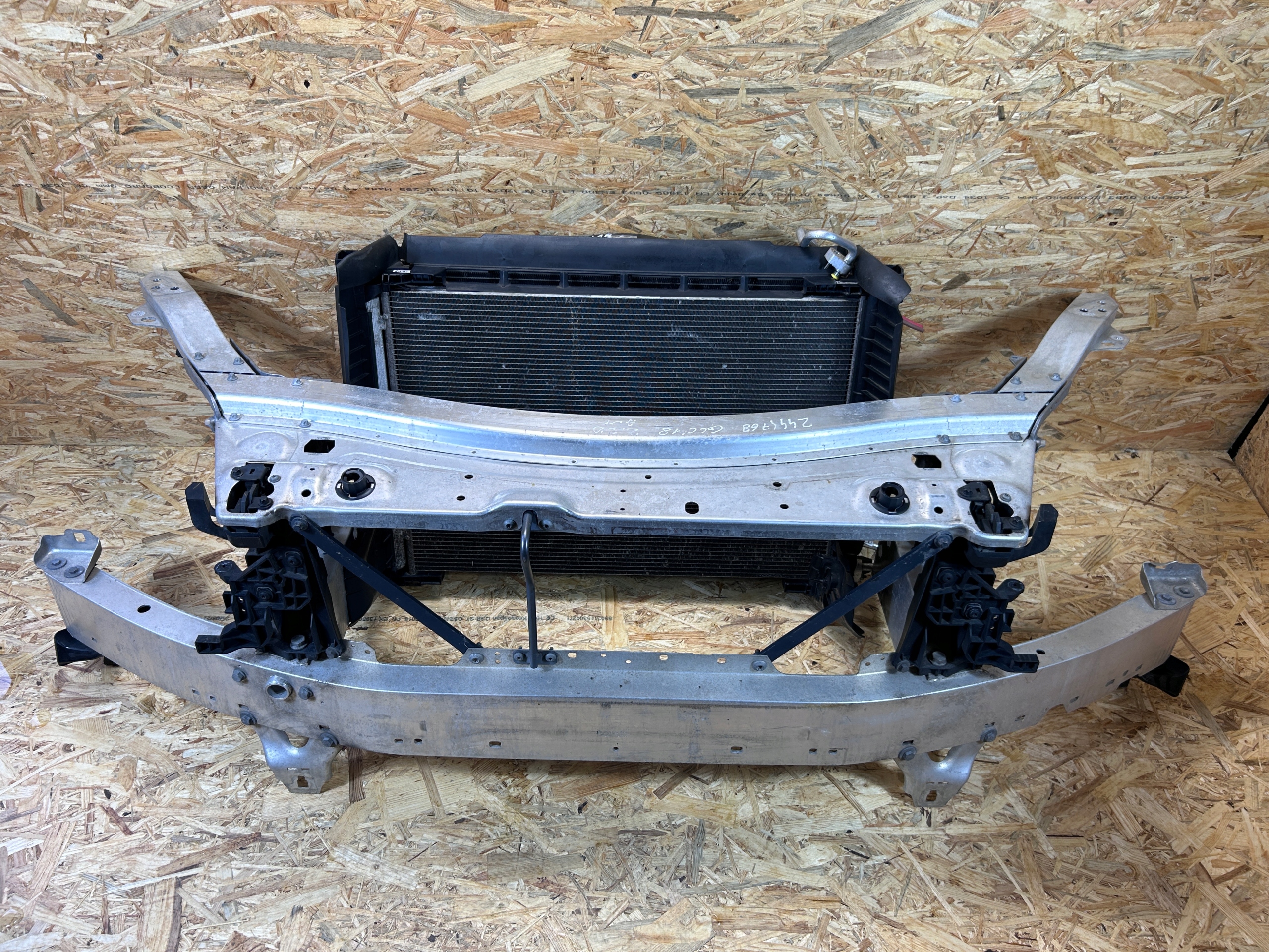 PAS PRZEDNI WZMOCNIENIE BELKA CHŁODNICE MERCEDES GLC W253 2.2D