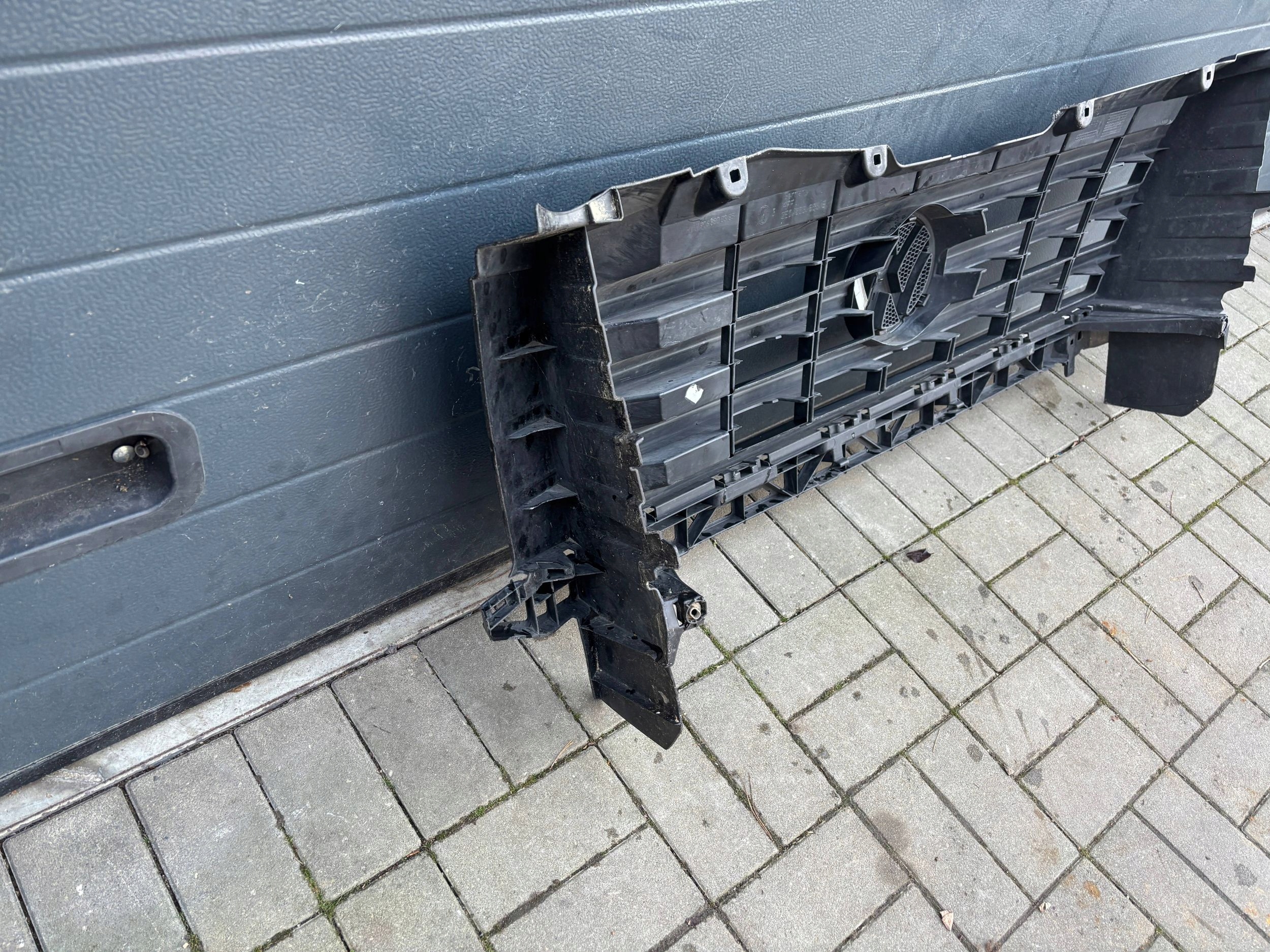 Volkswagen Crafter 06- grille radiator grill front