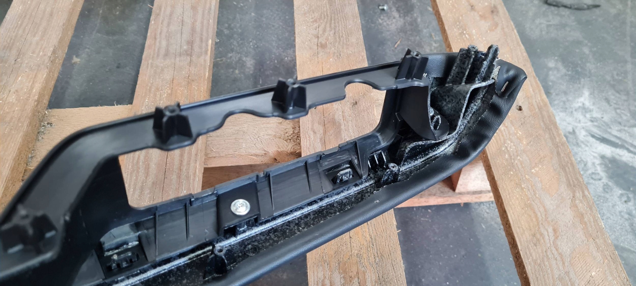 Chrysler Pacifica 2022 armrest side BOCZKA right front leather
