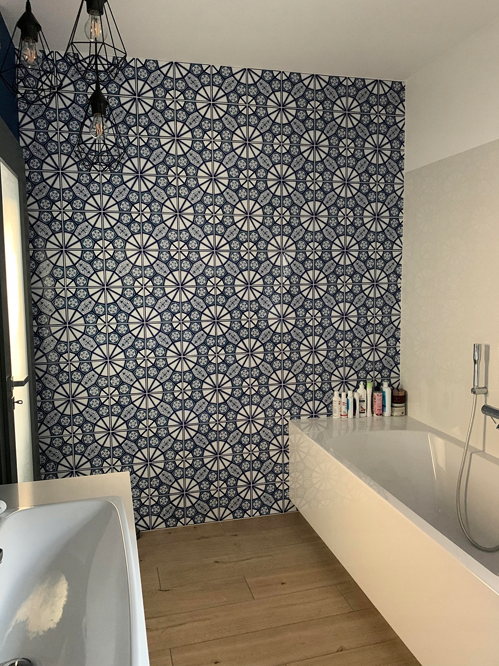 Ceramiczne płytki niebieskie błękit 20x20 - Berna Szerokość produktu 20 cm