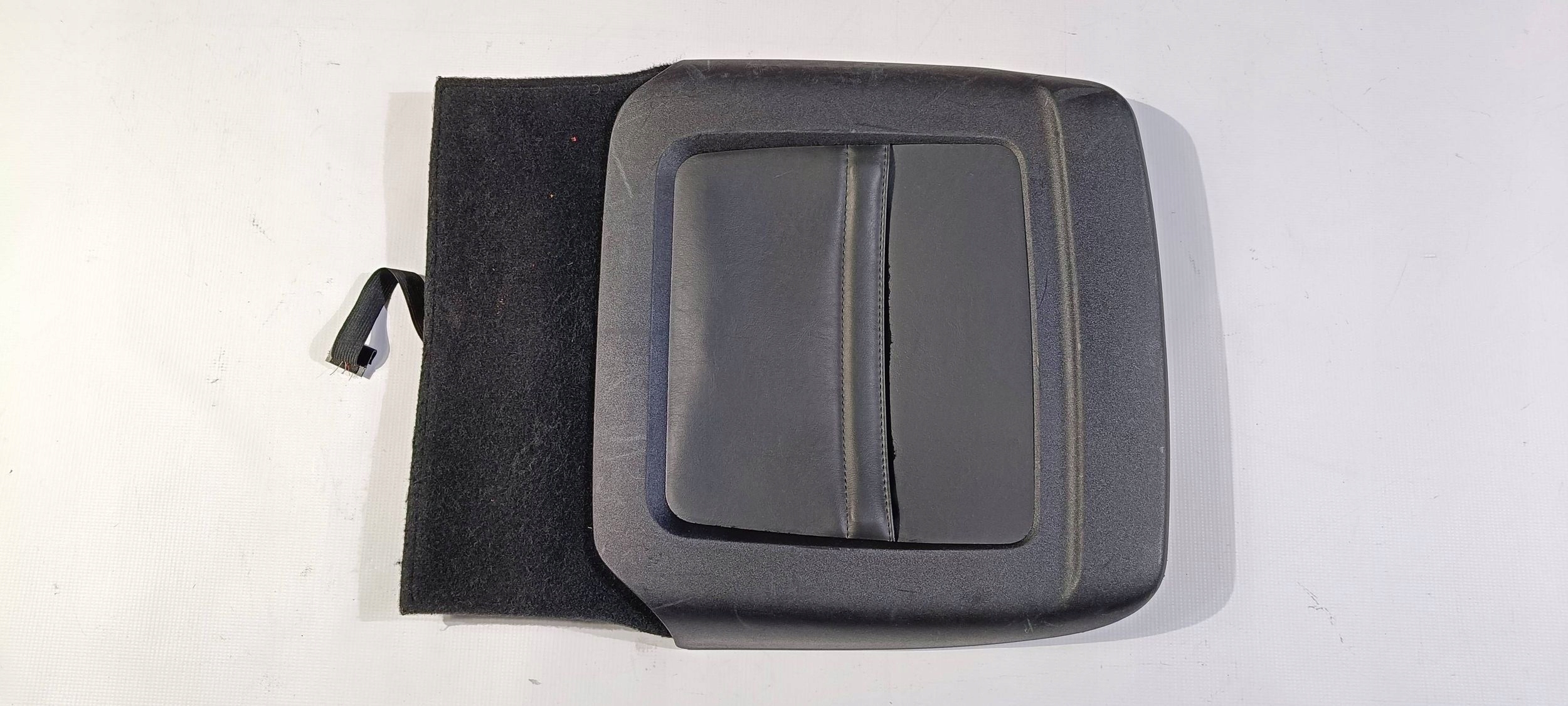 side rear part panel cover seat driver´s left Dodge Challenger 2015