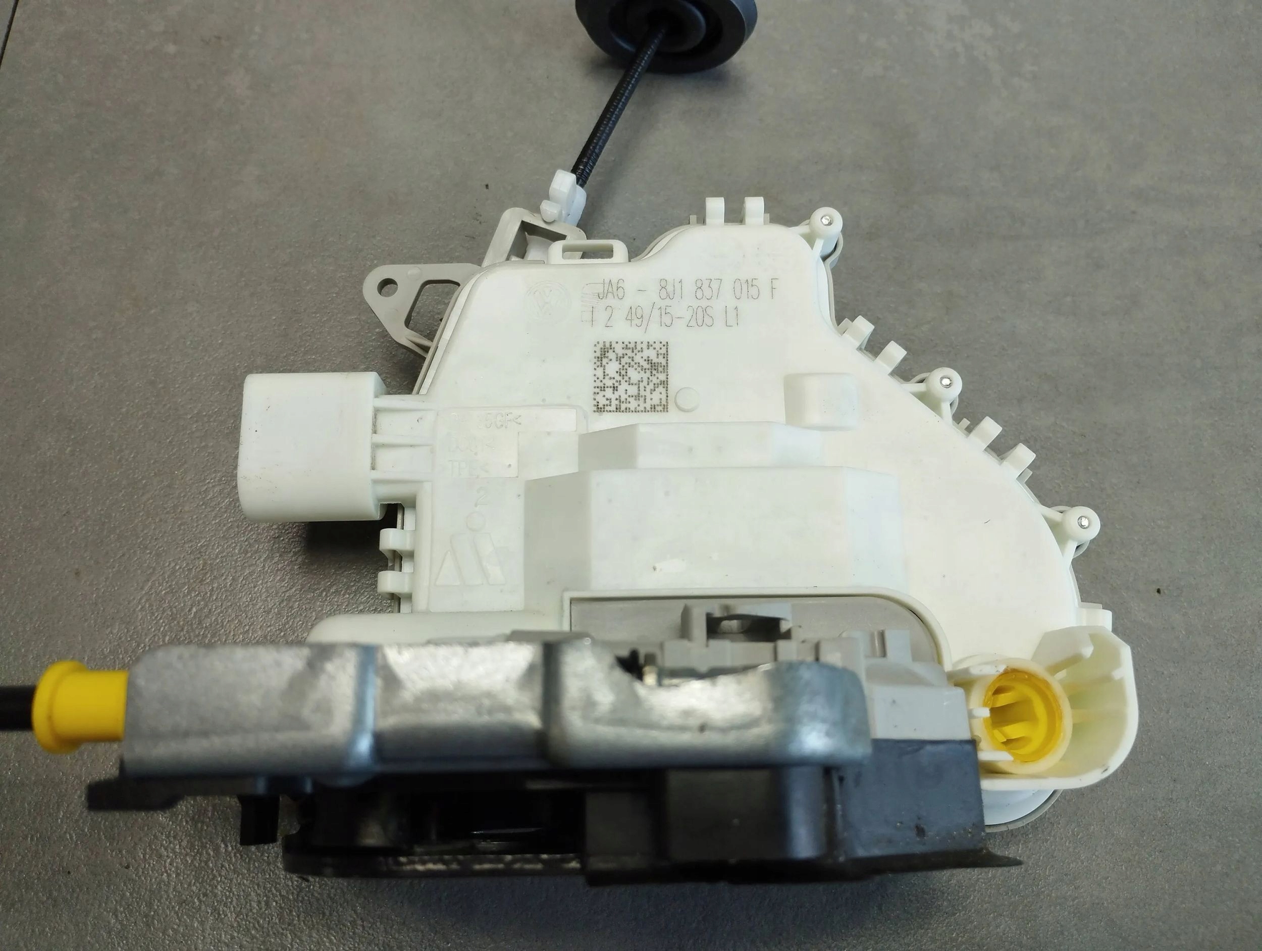 Audi A5 Sportback 8TA lock left front 8J1837015F
