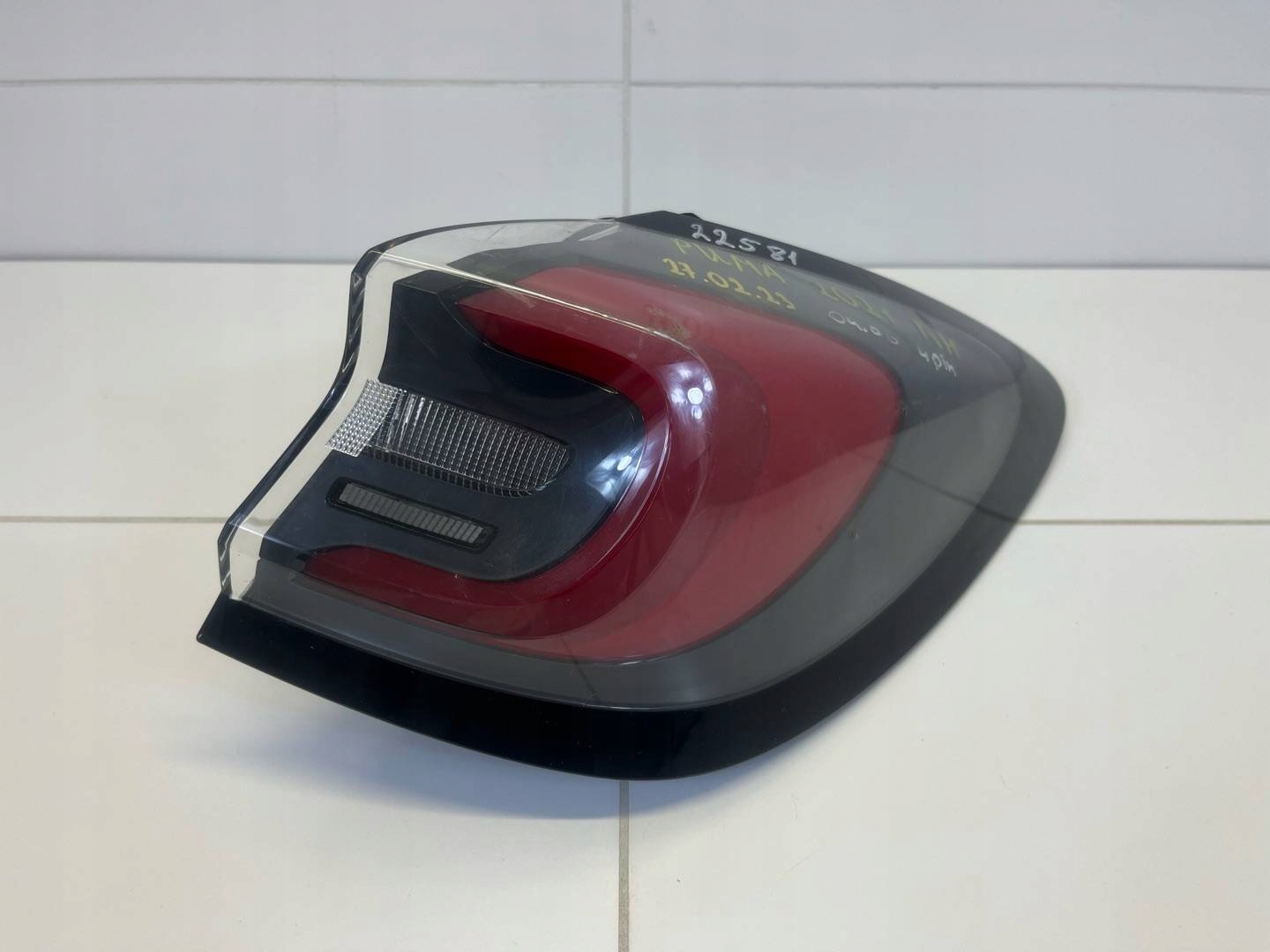 light rear right side Ford Puma 2 2021 L1TB13404