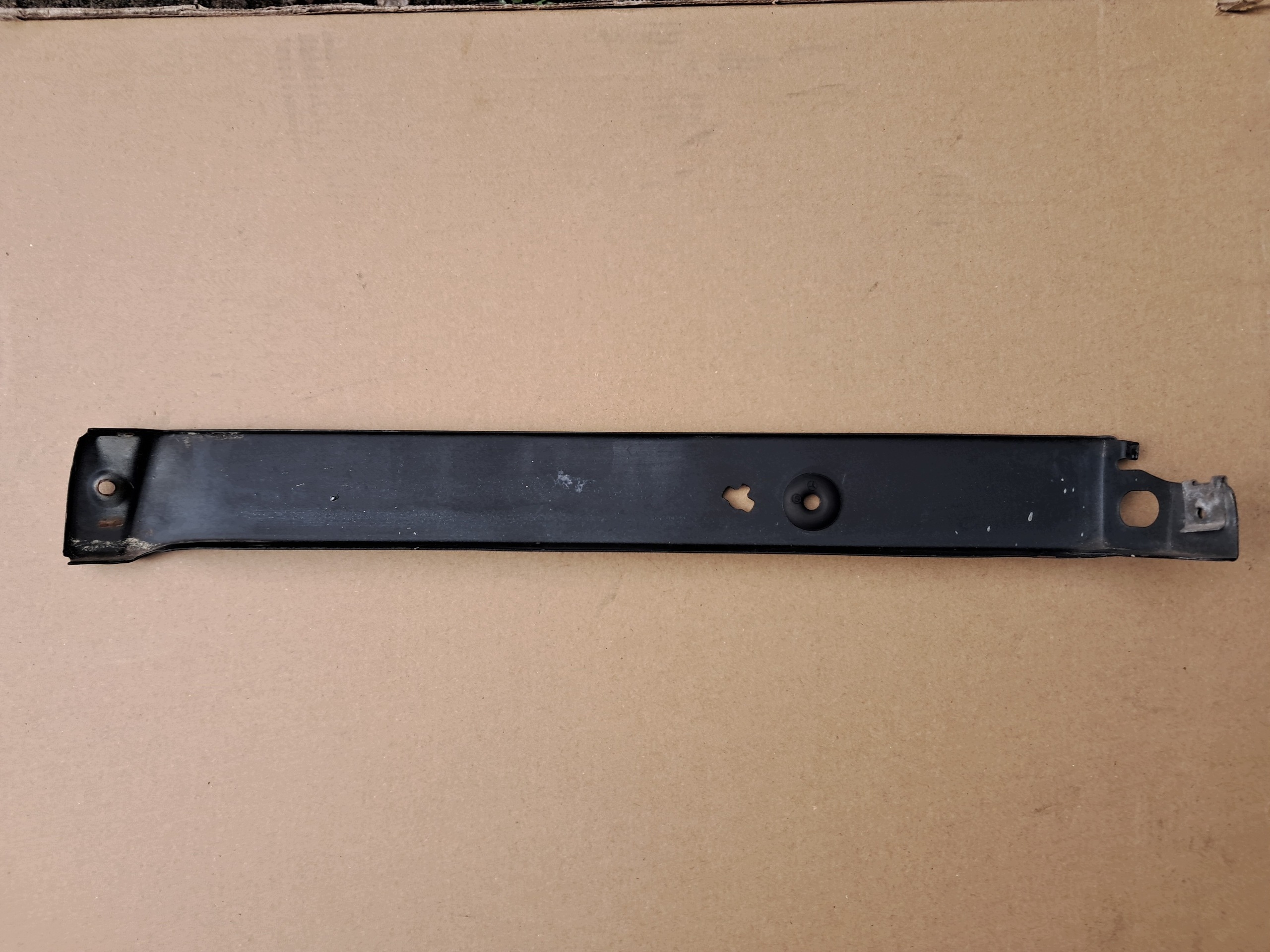 moulding right front below light MERCEDES W126 SE SEL 1268891663