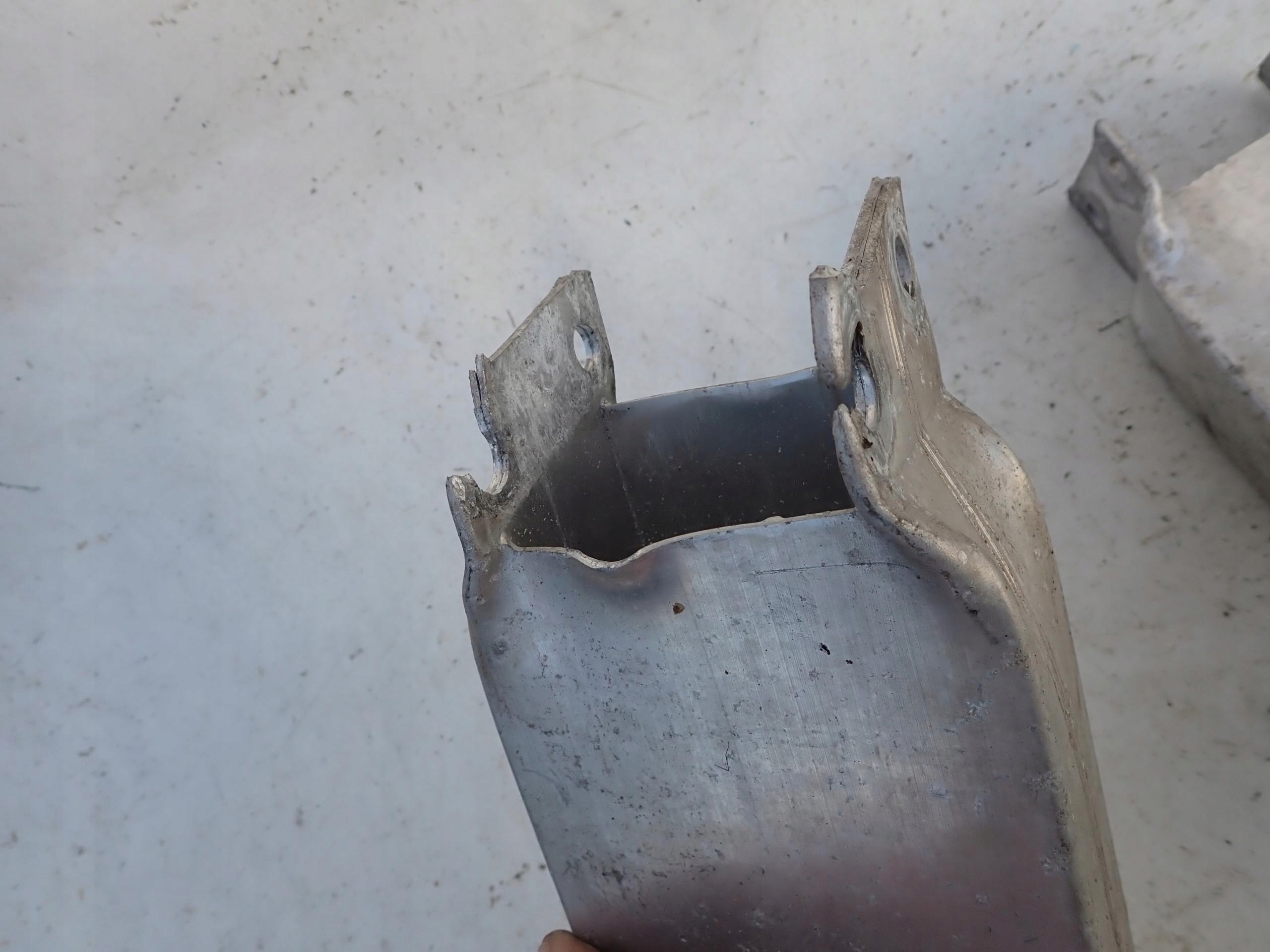 MERCEDES E-KLASA W213 beam tip left right
