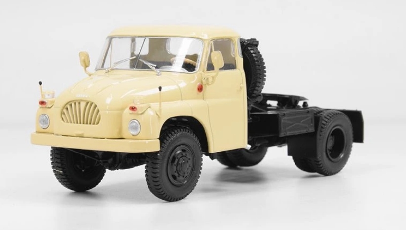 Traktor Tatra 138 Nt 4x4 1:43 Aist