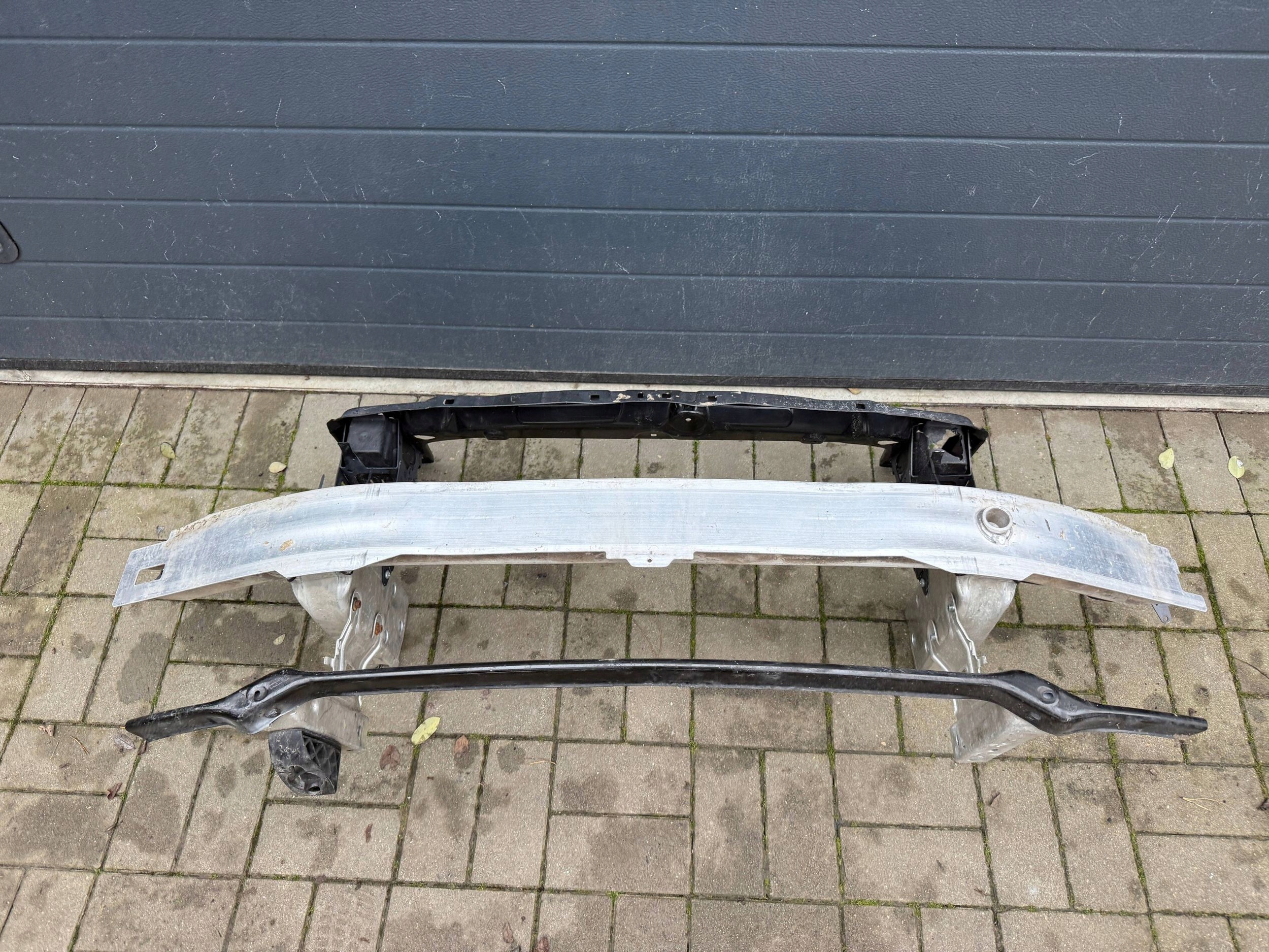 BMW 3 F30 F35 F31 support panel for radiators pillar