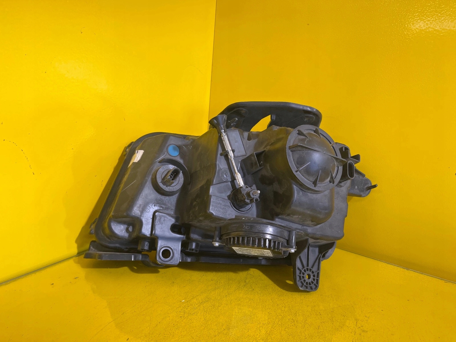 light right Chevrolet Camaro 10-13 23509014