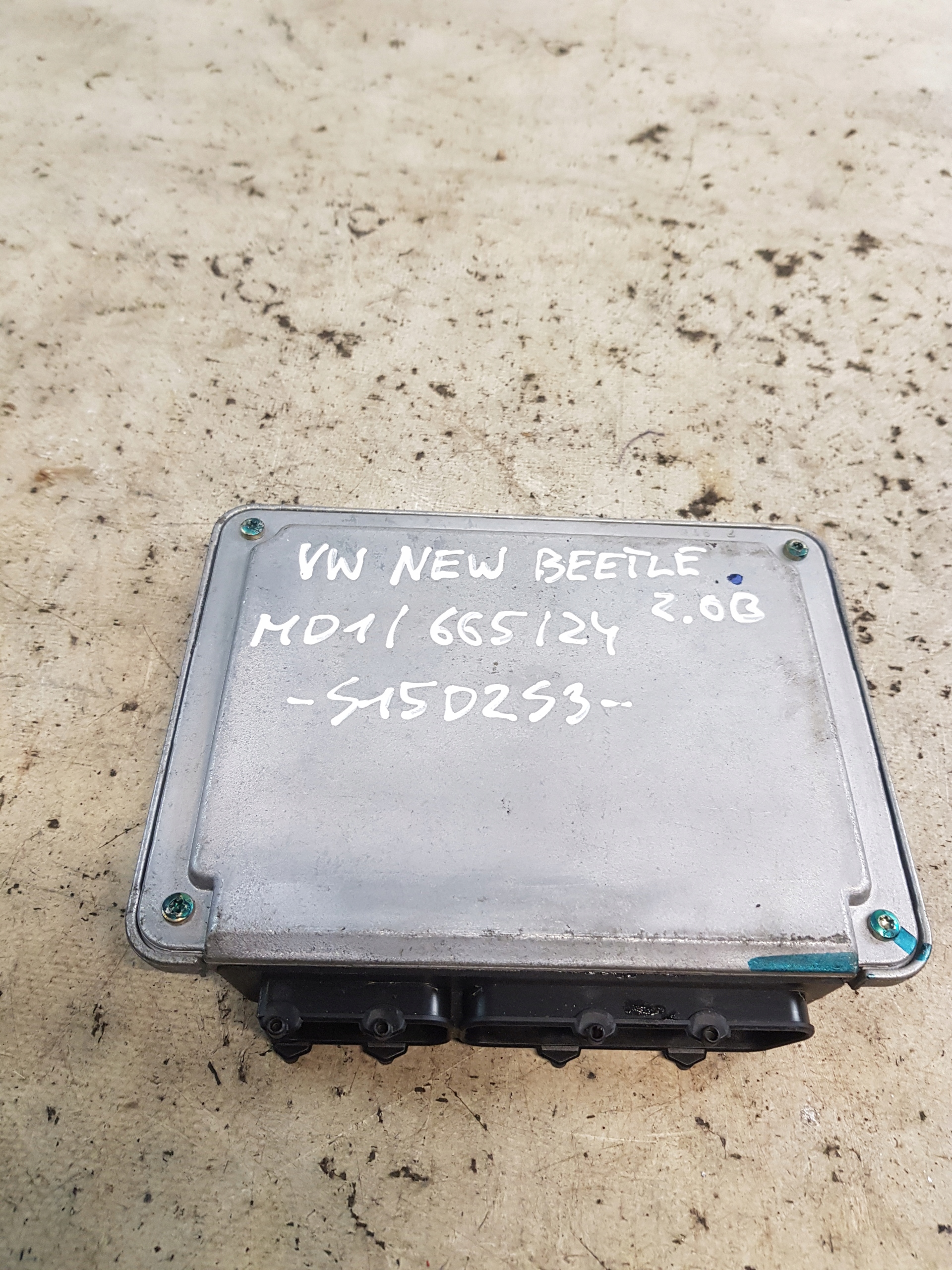 control unit of the engine VW NEW BEETLE 2.0B 06A906018AD 0261204936