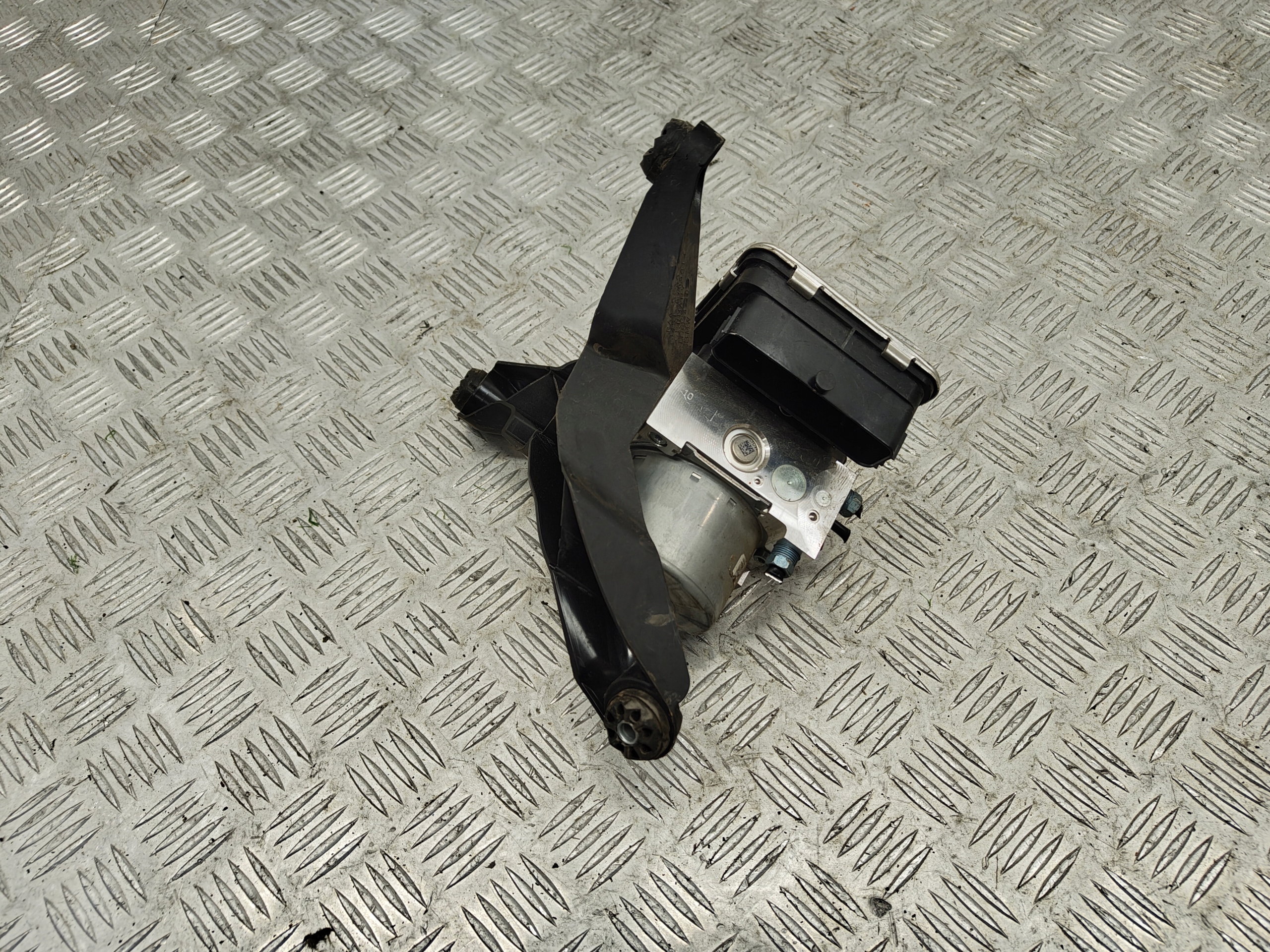 BMW 1 F40 pump ABS M135i 5A2EDE2 5A2EDE1