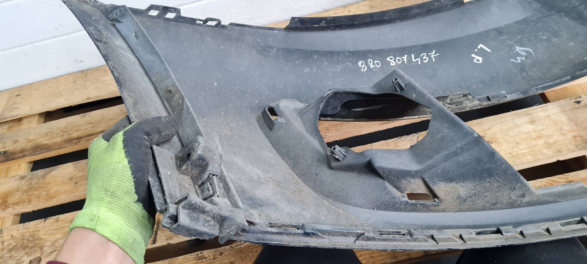 Q5 8R corner of a bumper bumper left front front 8R0807437