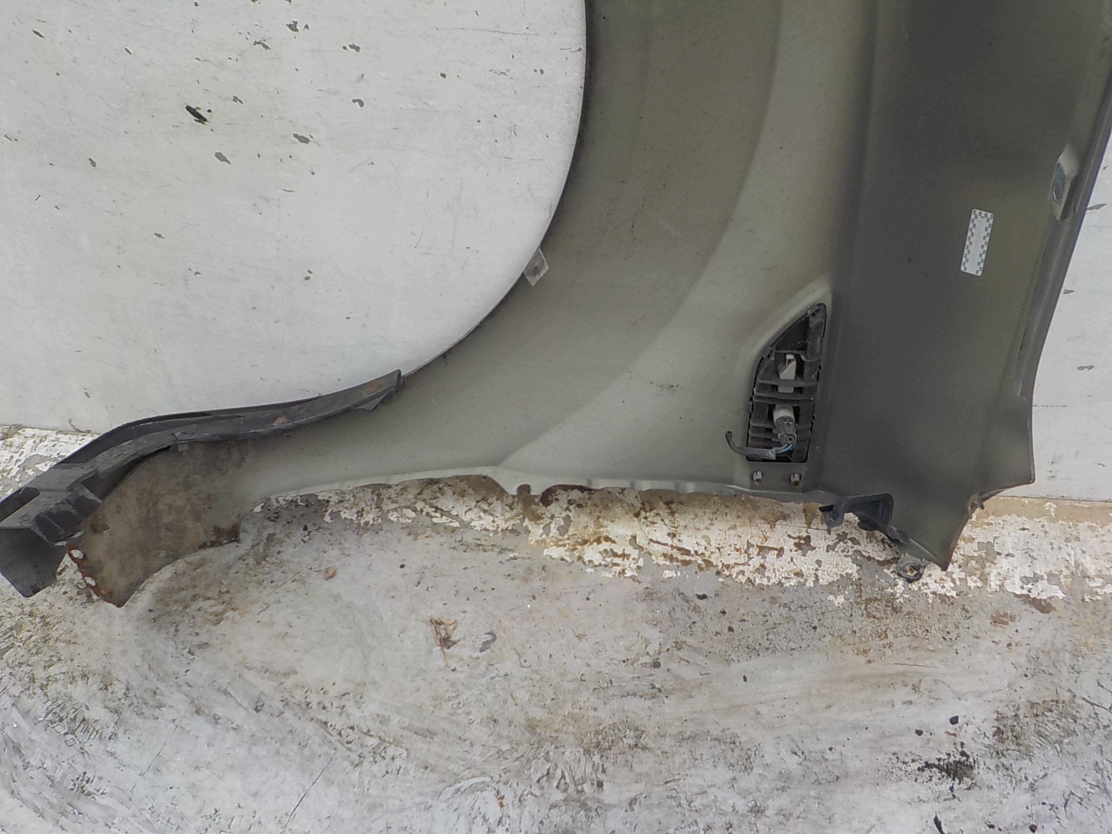 820 KIA SOUL and fender right front front