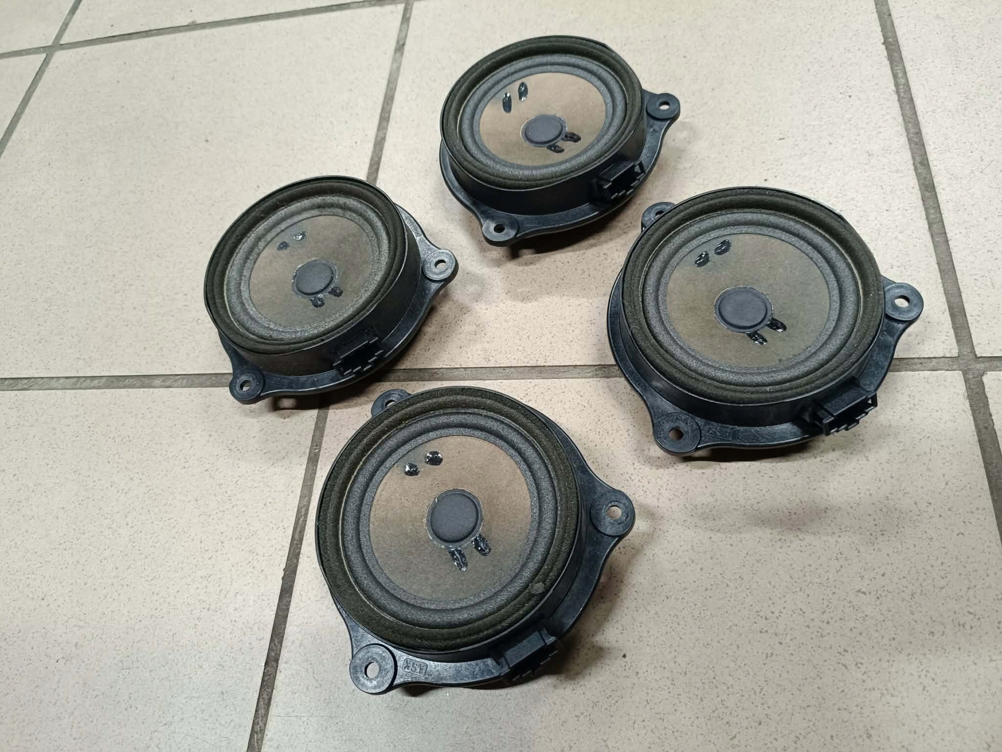 Динамик двери AUDI A6 C6 4F0035411