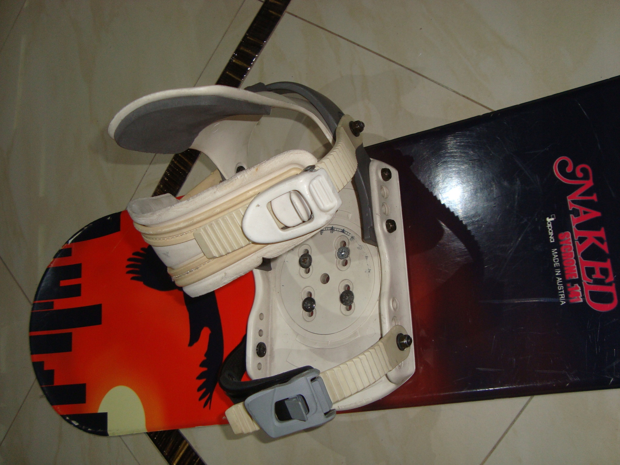 Deska snowboardowa NAKED SYCRONE 141CM+wiązania Profil Rocker