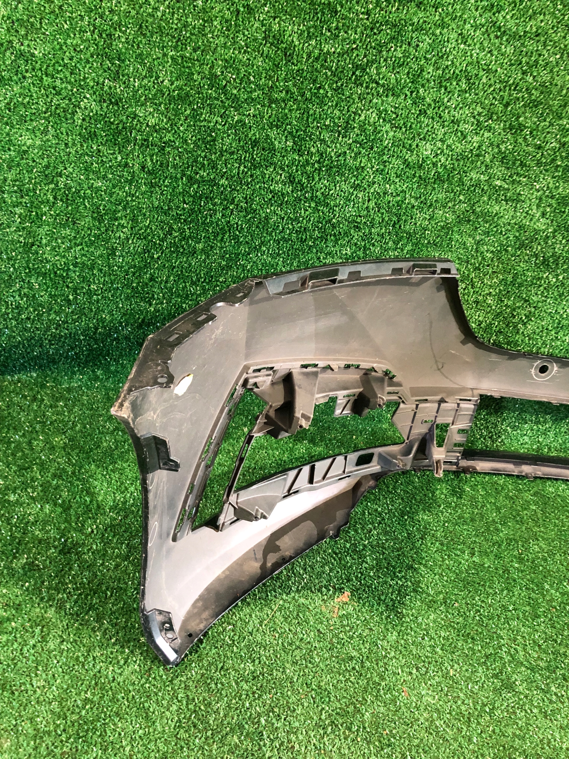 Frontstoßstange vorne SKODA OCTAVIA IV 5E3