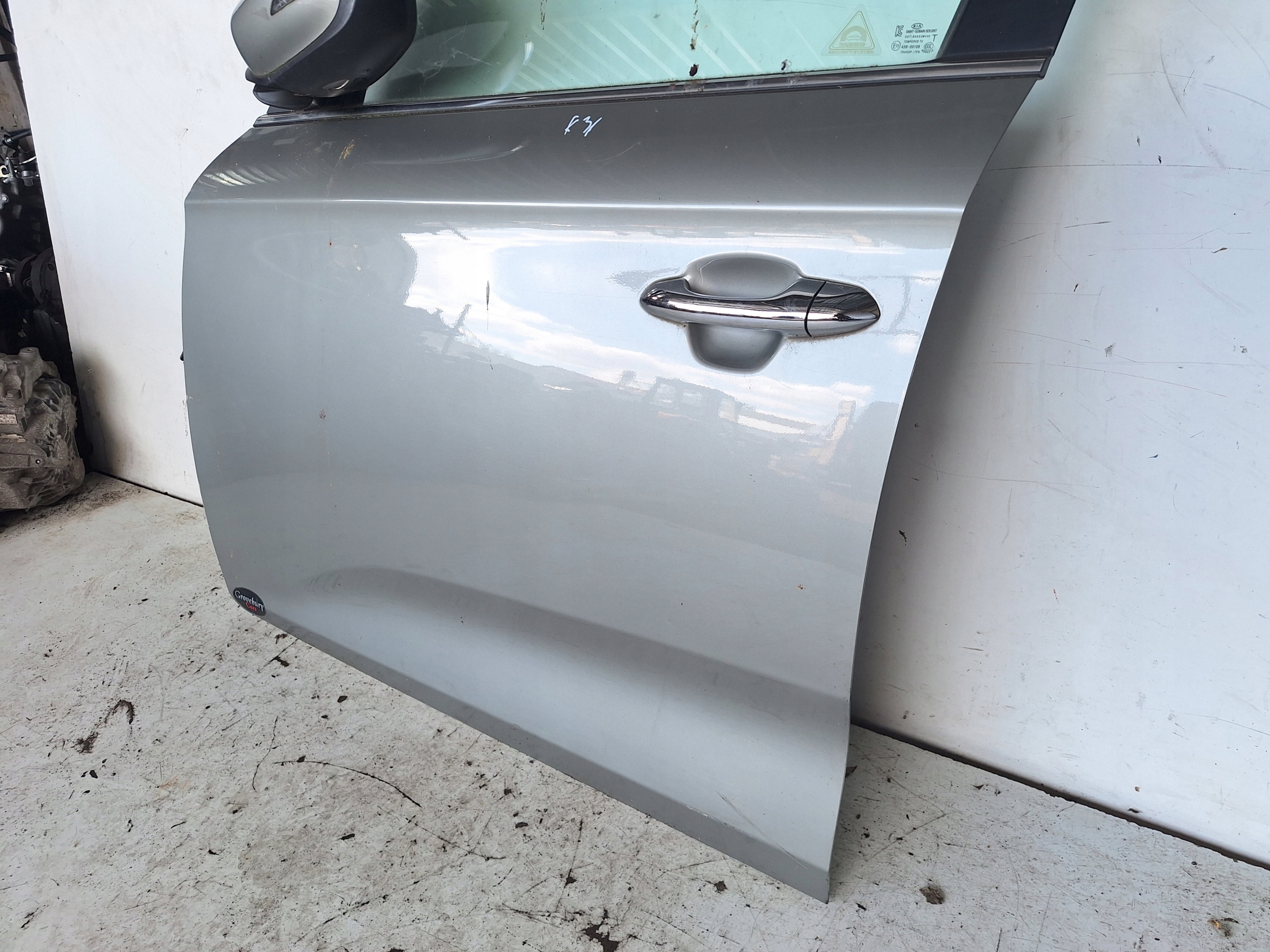KIA CARENS IV 12-19 door left front K3Y