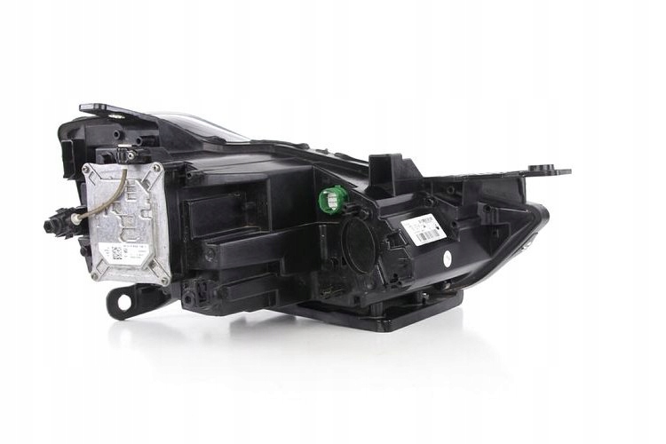 LAMPY REFLEKTORY XENON MASERATI GHIBLI EUROPA Producent części Maserati OE