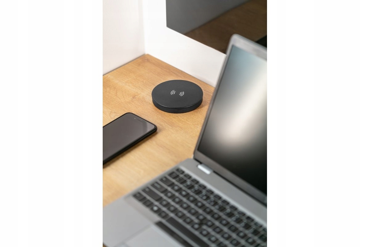 Zásuvka na dosku Camino 2x230V Usb A+c indukčná nabíjačka čierna