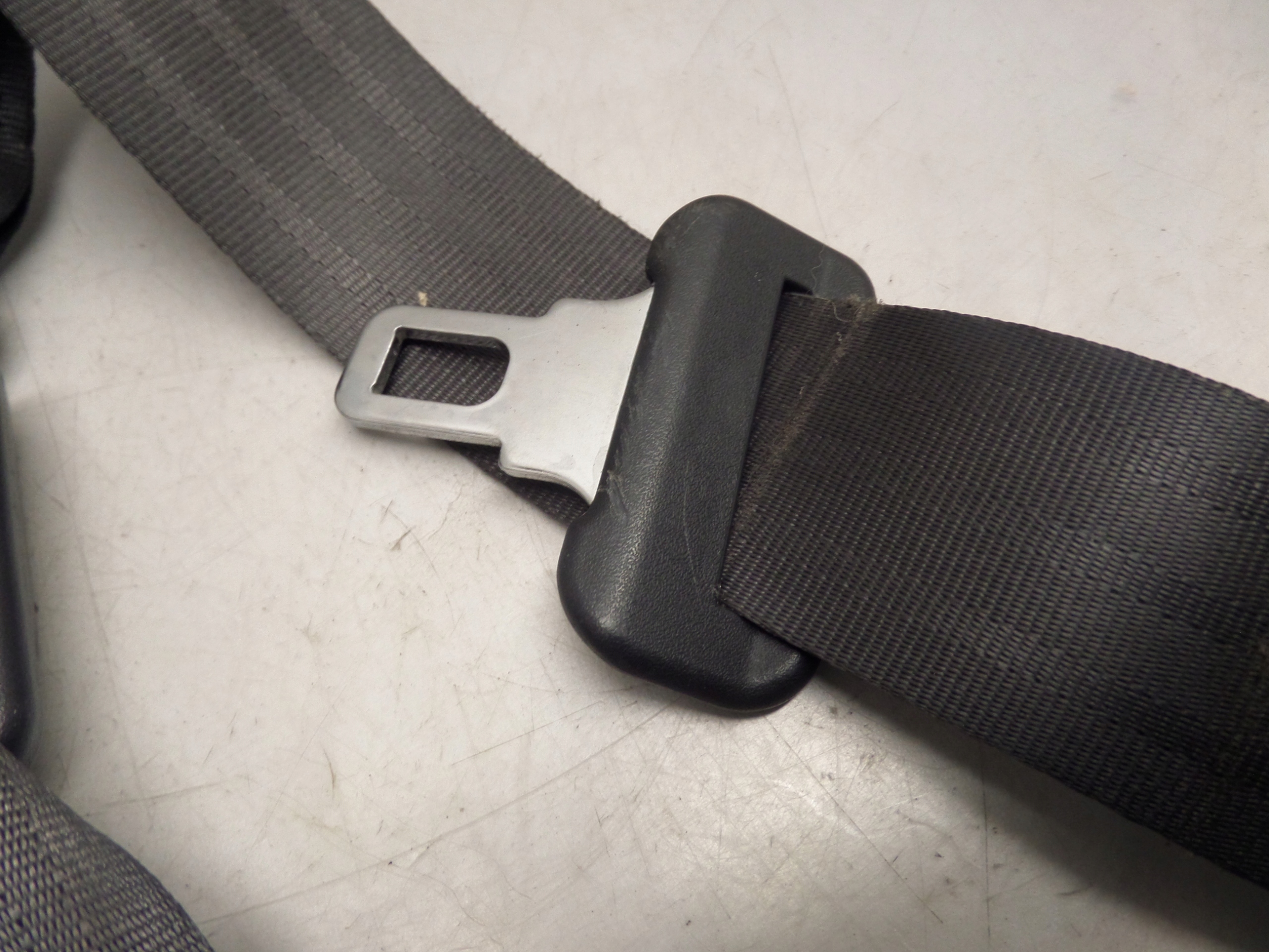 Gurten Sicherheits mitte heck HYUNDAI MATRIX 00-10