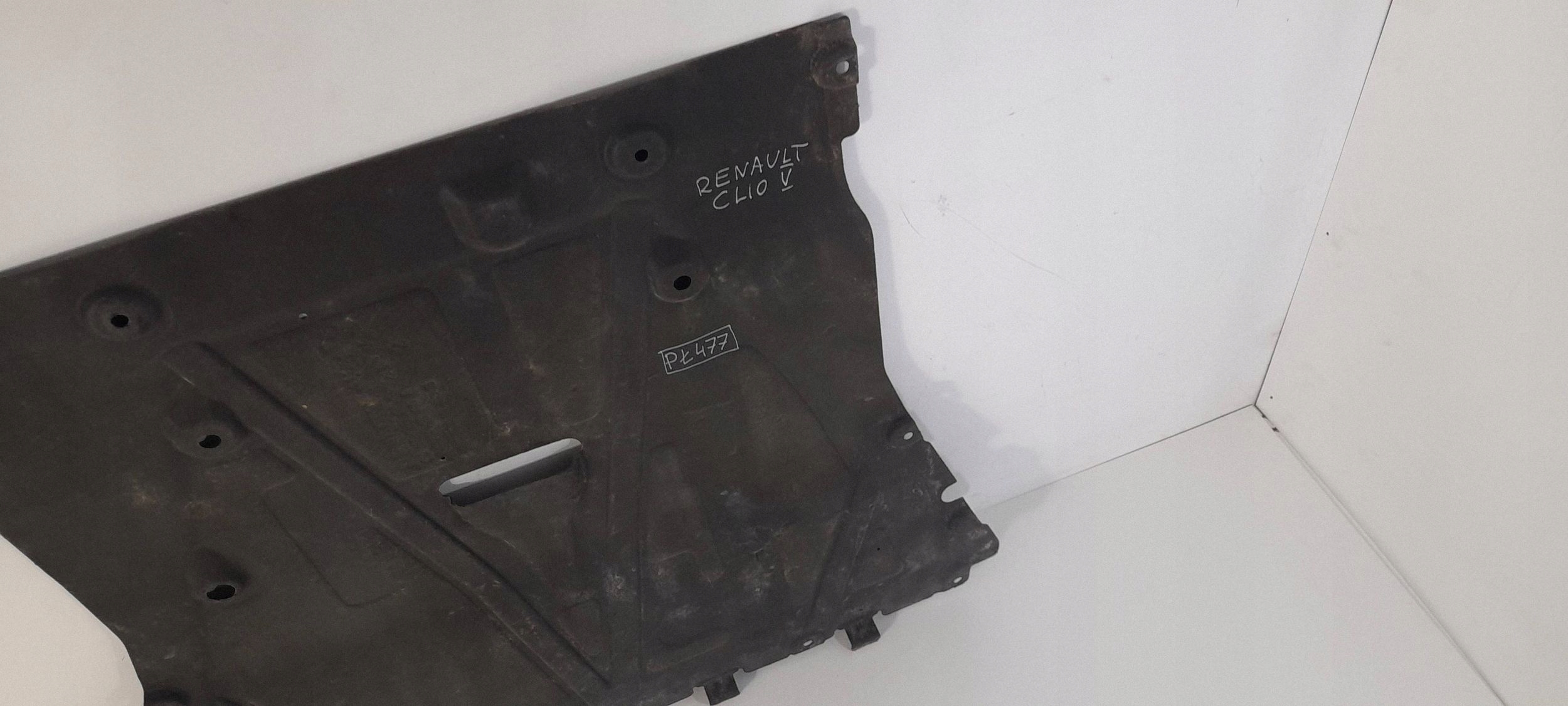 Renault Clio V cover below engine 758921278R (PL477)