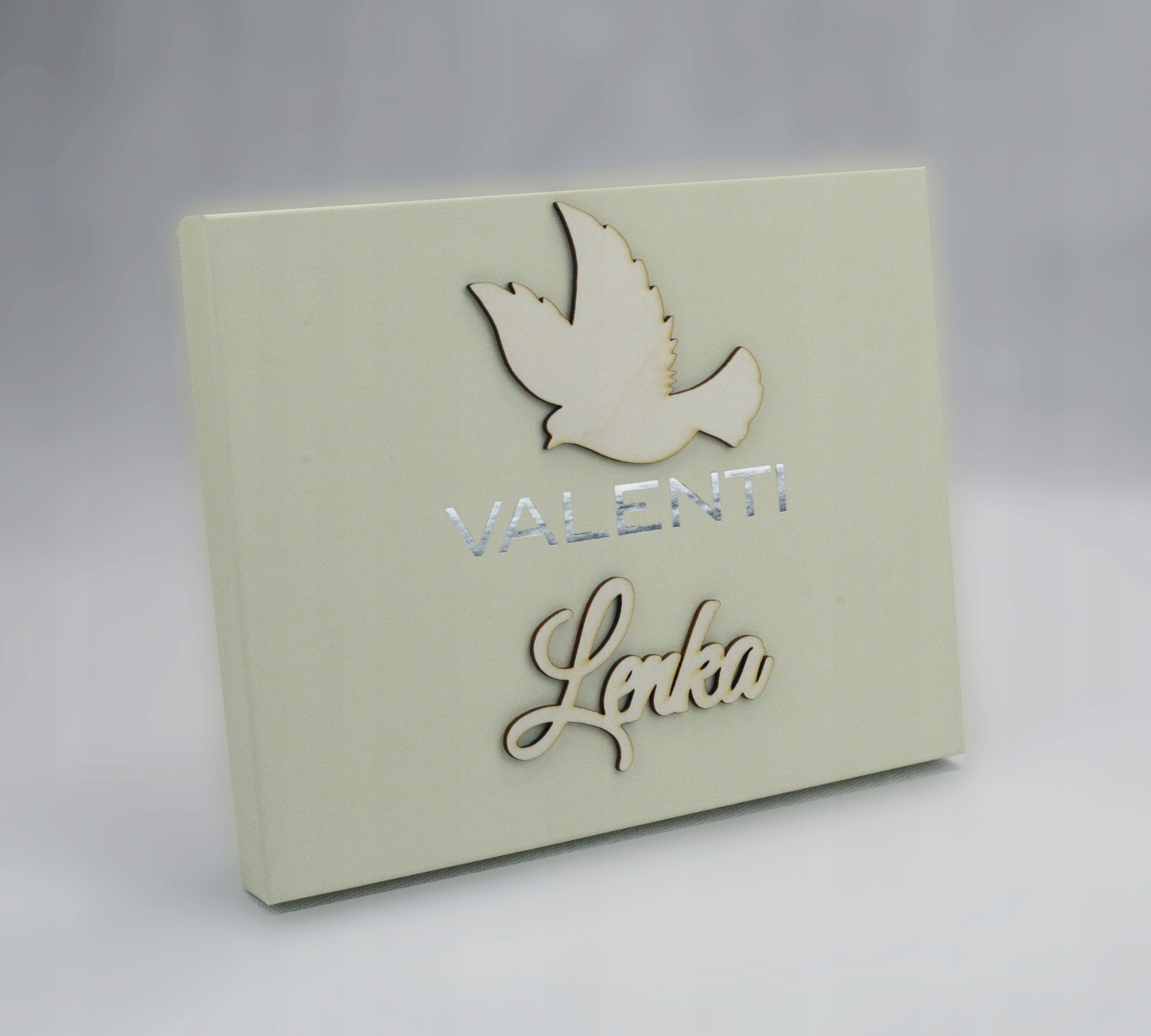 ALBUM NA ZDJĘCIA SREBRNY OBRAZEK PREZENT CHRZEST R Producent Inna