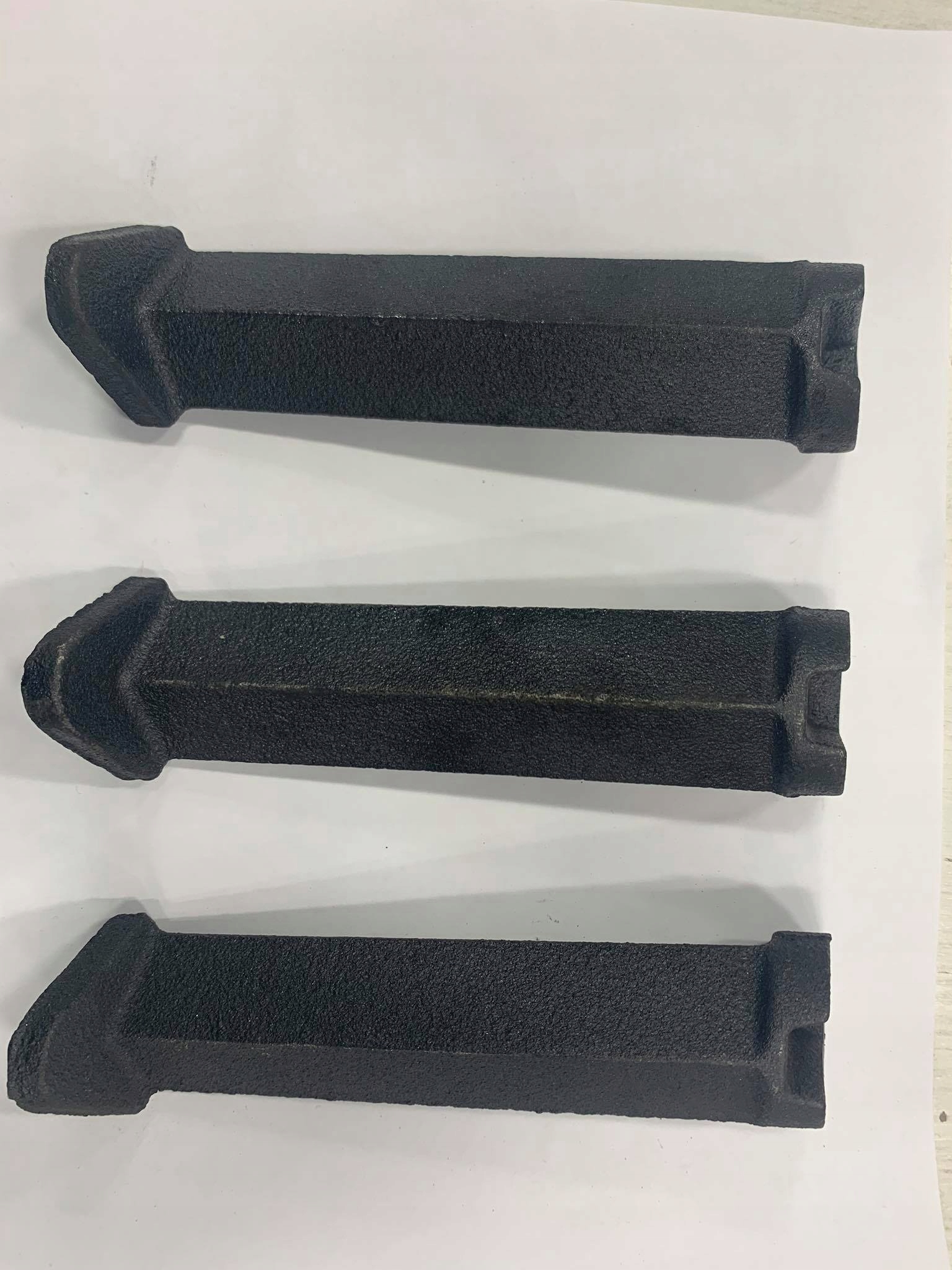 NOGA NOGI DO KOCIOŁKA KOCIOŁEK ŻELIWNE UCHWYT