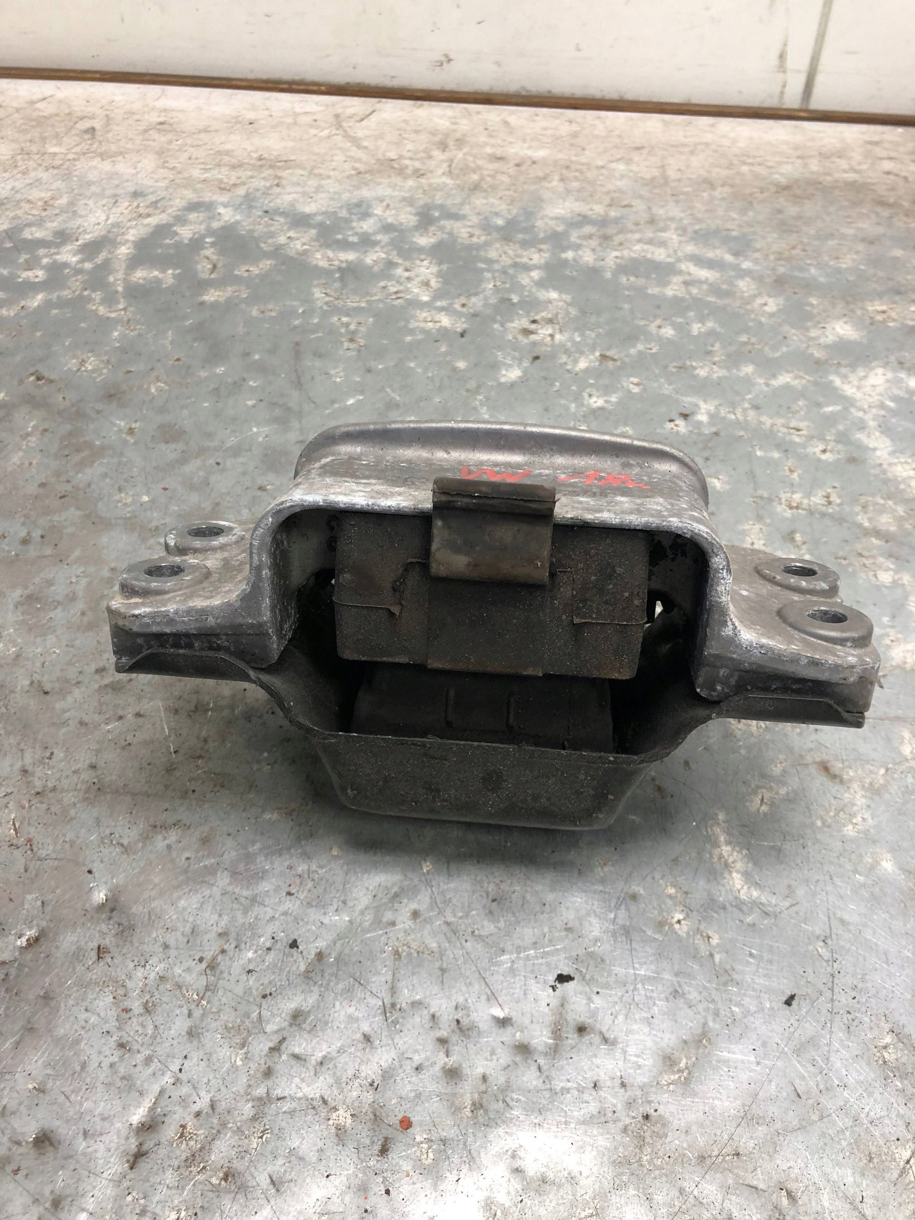 holder engine mount VW 1K0199555T