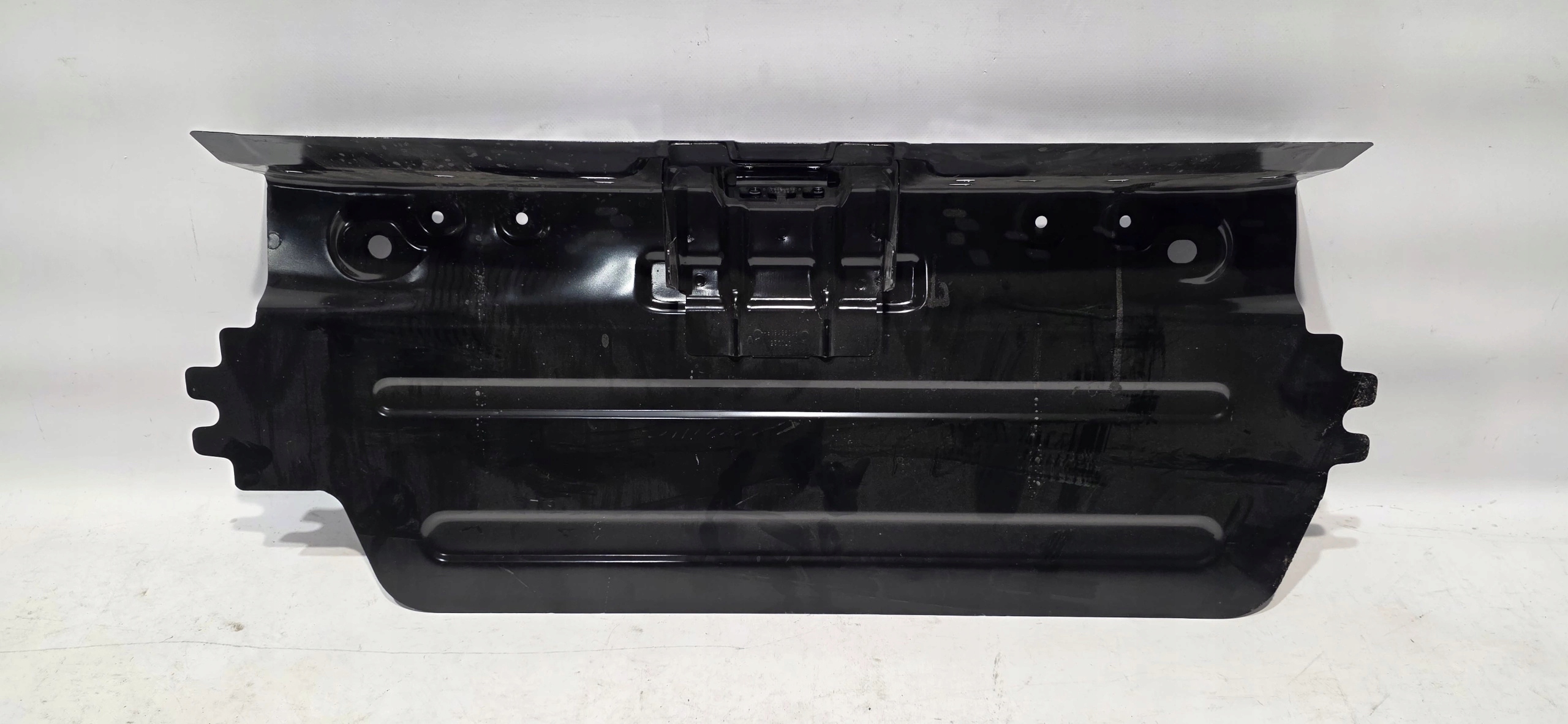 rear panel DACIA DUSTER III 24- new original 791105807R