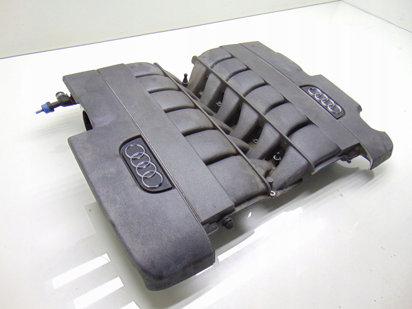 intake manifold AUDI A8 D3 6.0 W12 BHT 07C133221AJ