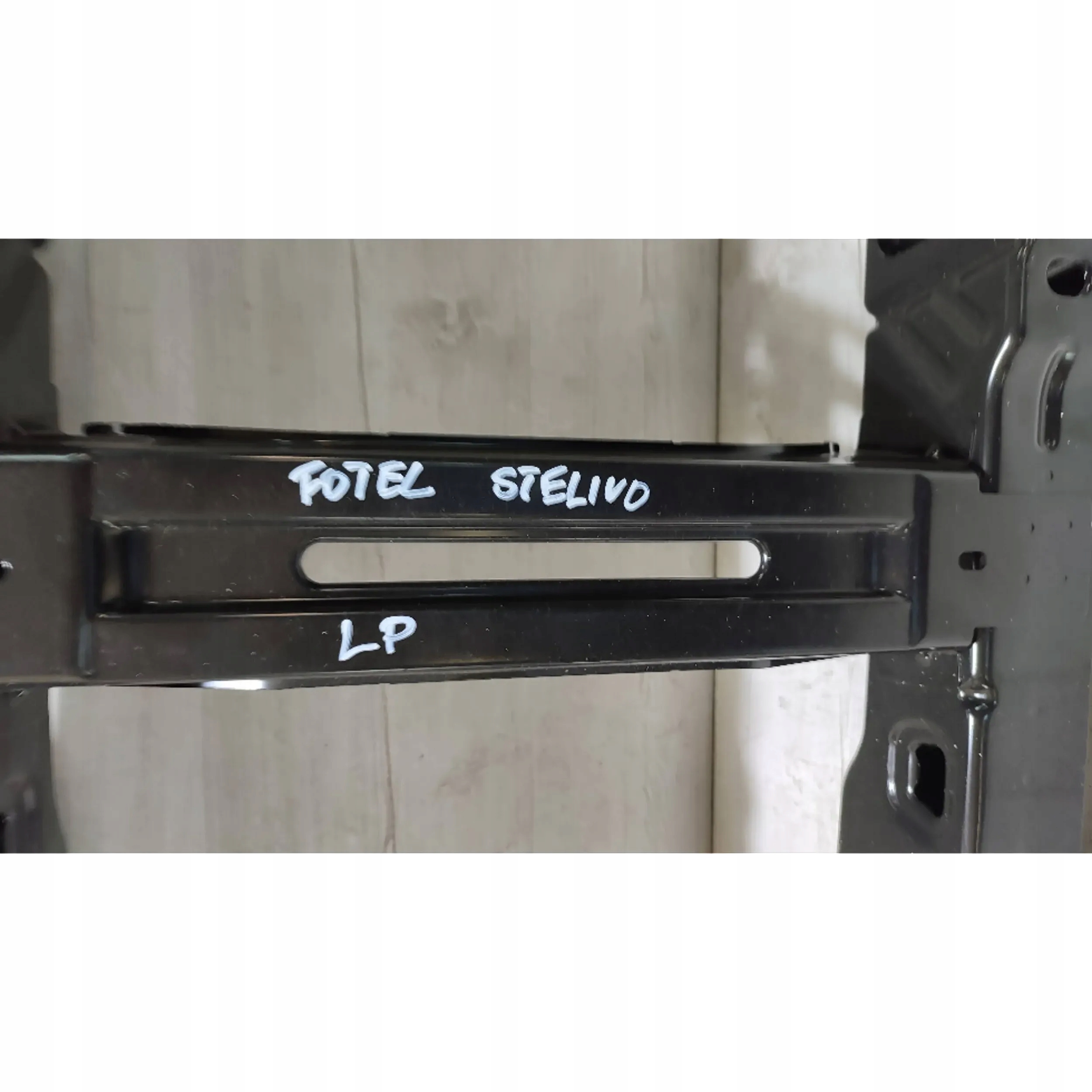 Alfa Romeo Stelvio 2.0T 21r. holder seat left front