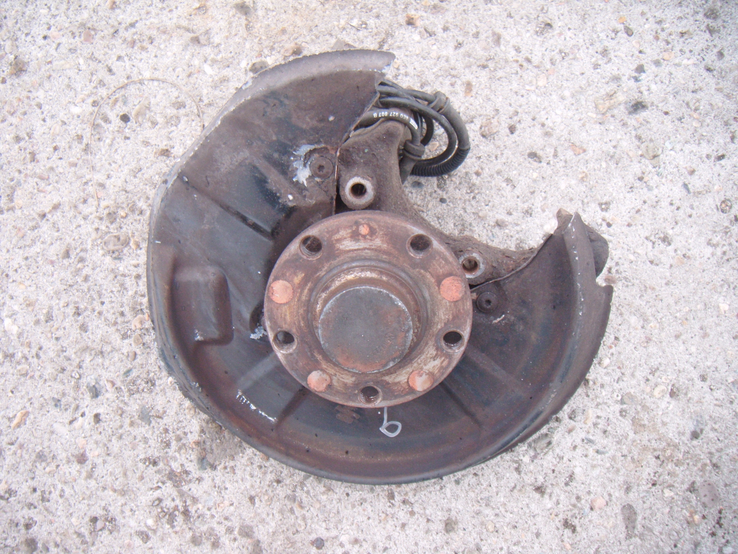 AUDI A4 B6 00-06 PIASTA ZWROTNICA PRAWY TYŁ