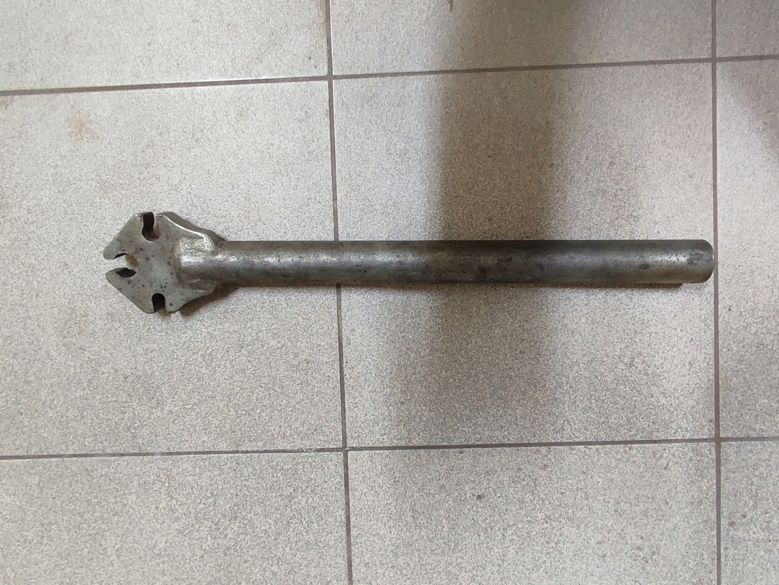 КЛЮЧ ДЛЯ ВИПРЯМЛЕННЯ СТАЛЕВИХ ДИСКІВ, ОРИГІНАЛ