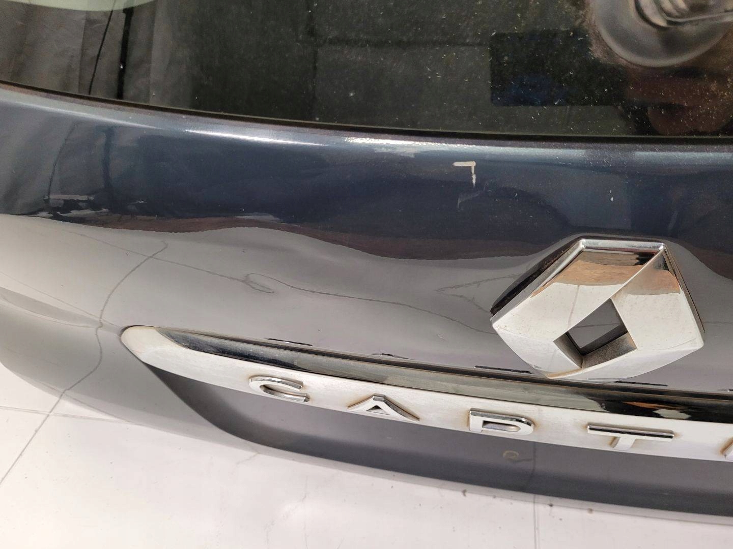 rear trunk door boot Renault Captur 2016